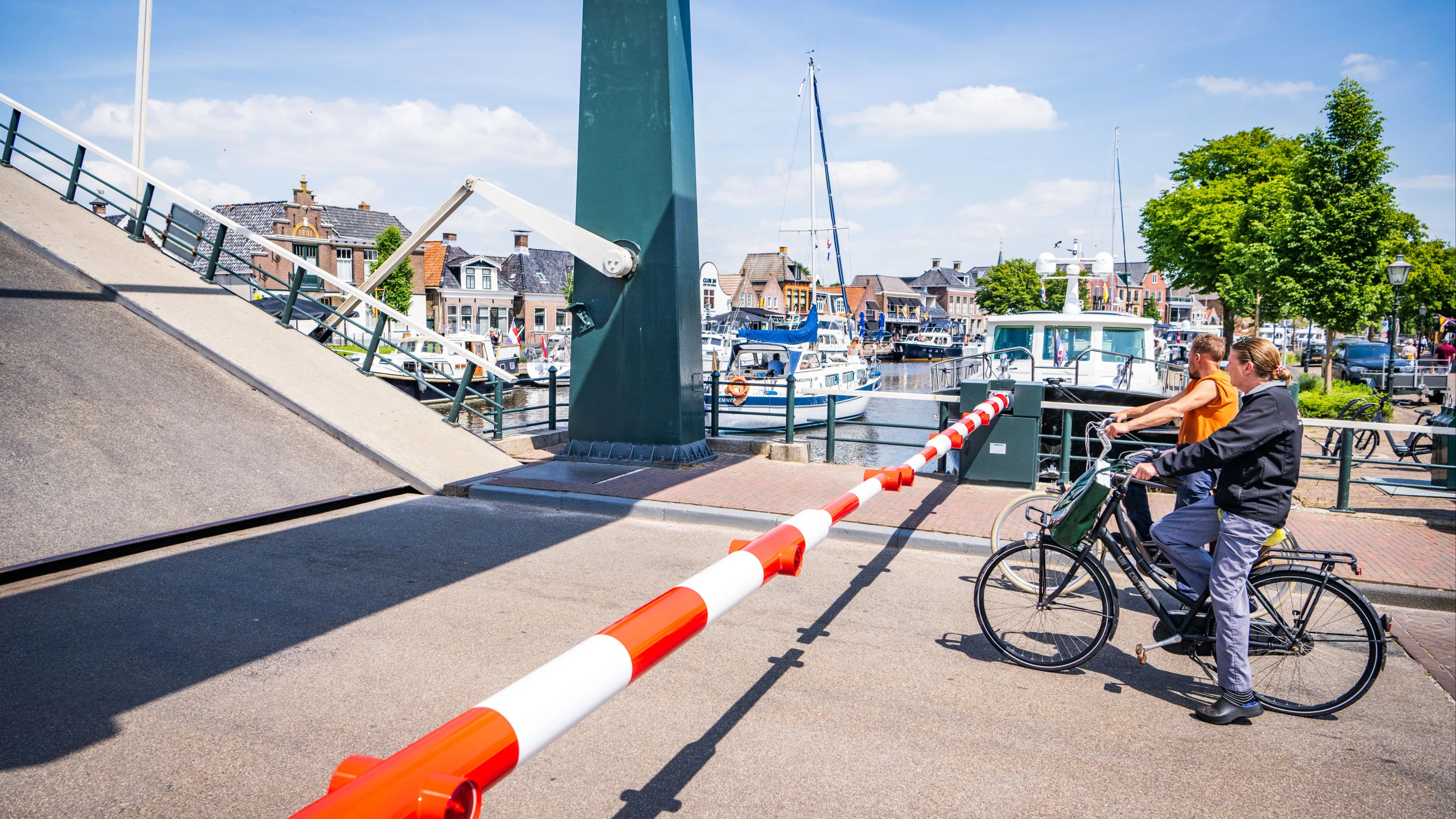 Bruggen krijgen camera's met kunstmatige intelligentie tegen slagboomduikers