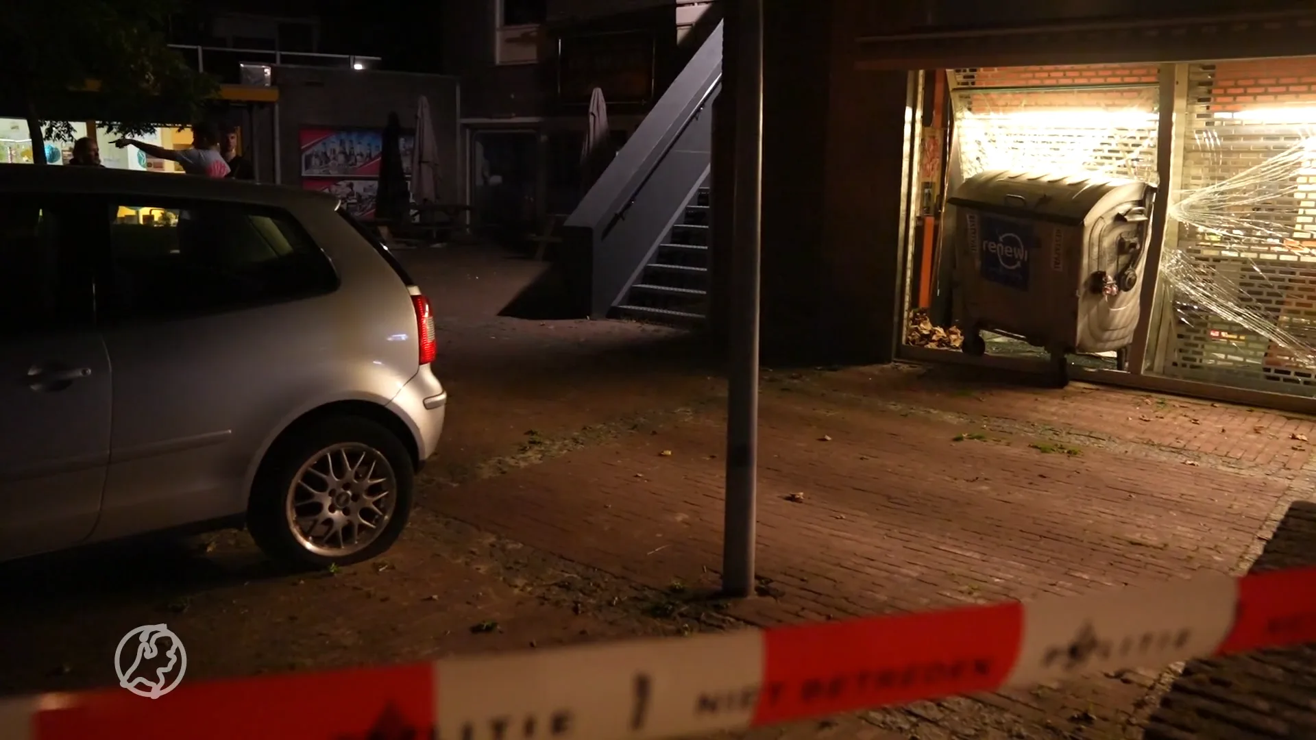 Ramkraak met afvalcontainer op juwelier in Someren