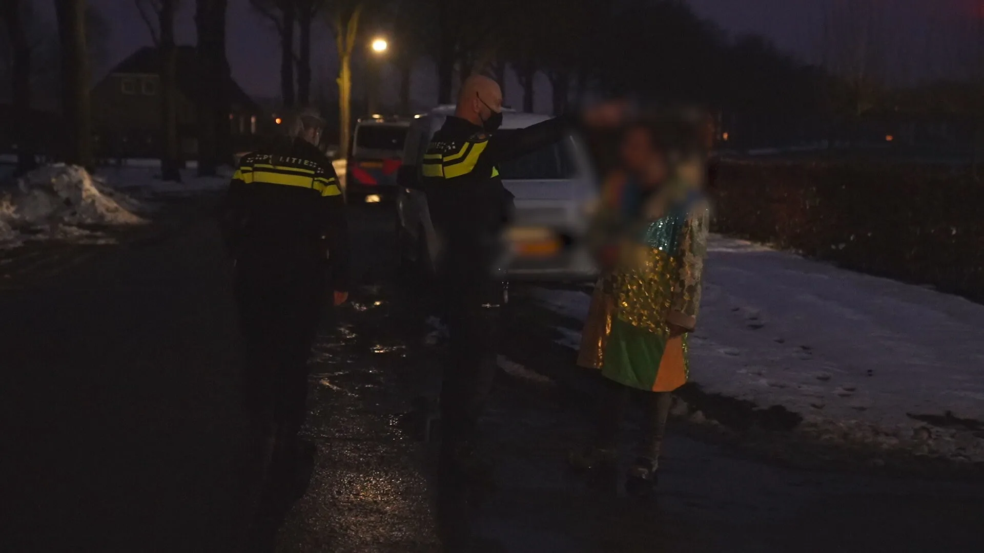 Illegaal carnavalsfeest beëindigt door politie in loods in Oirschot