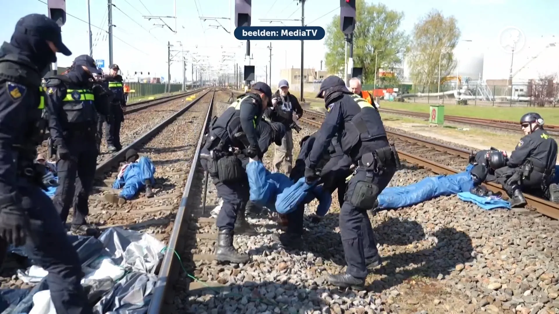 Spoorblokkade Rotterdam door activisten