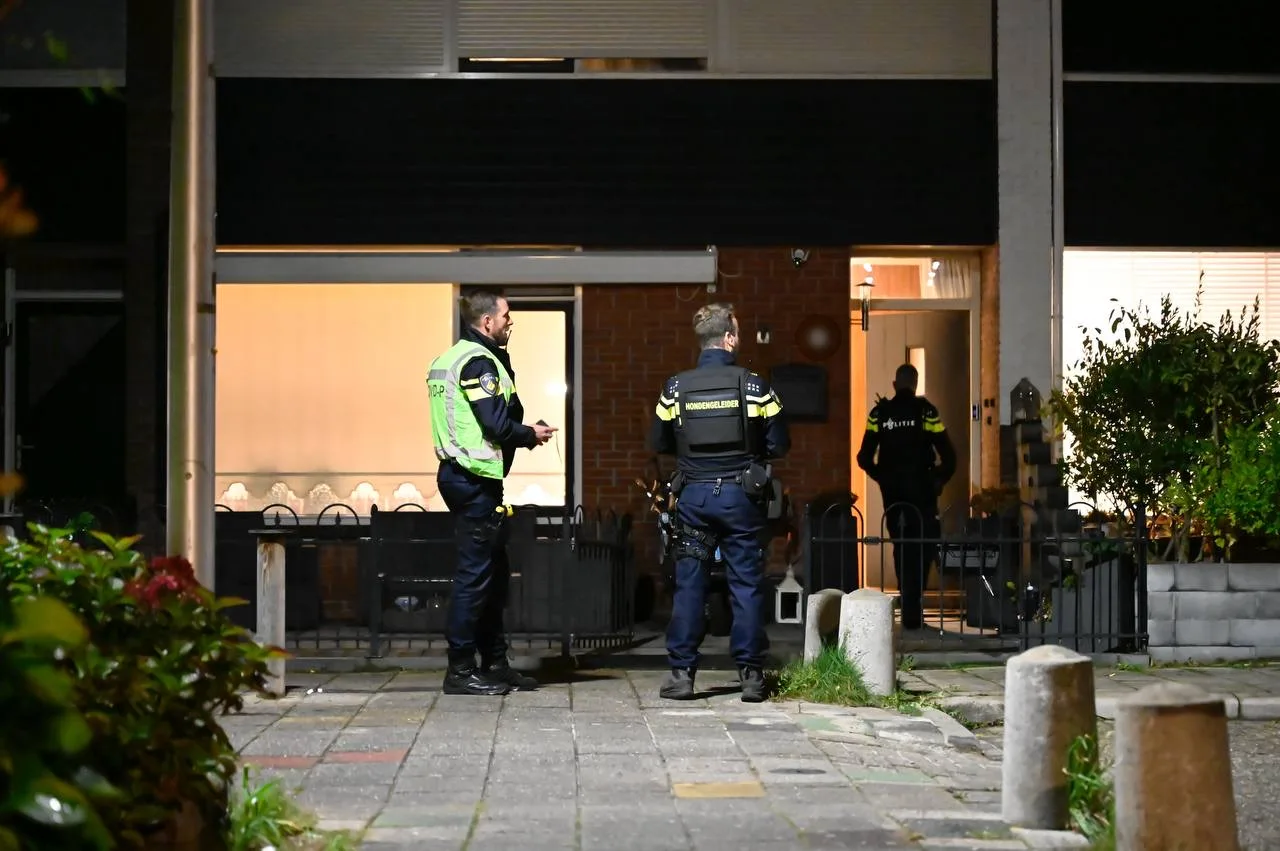 Gewonde bij schietincident in Almelo, politie nog op zoek naar dader