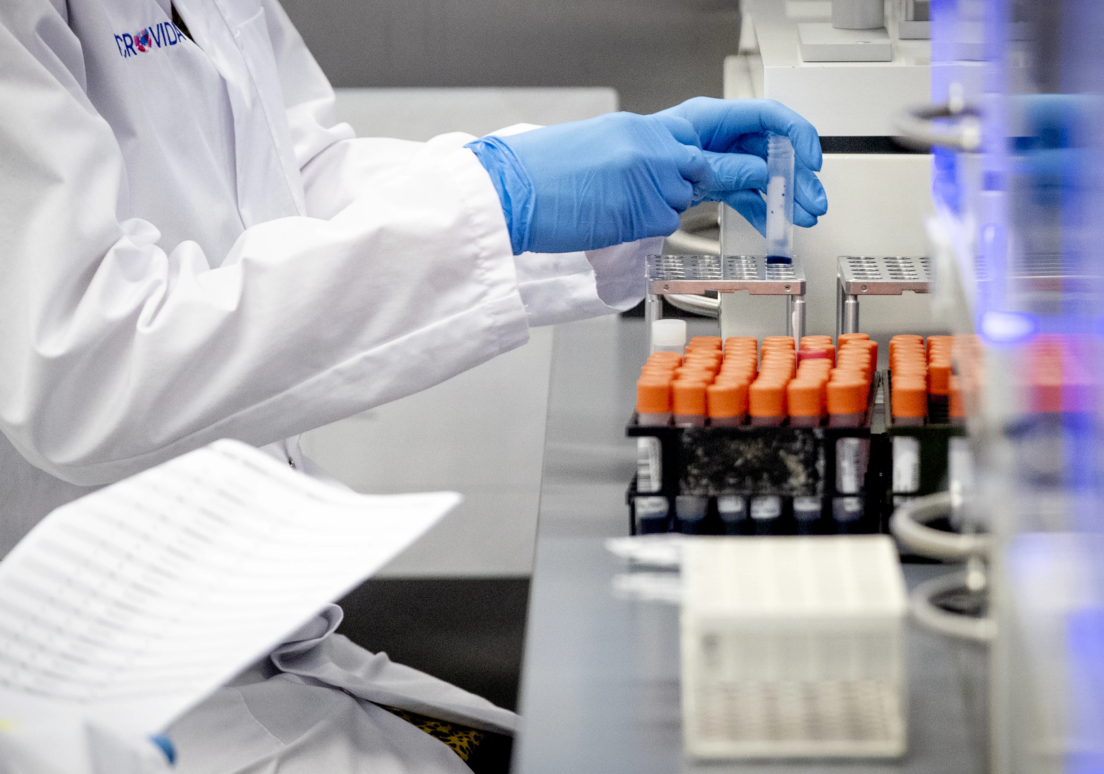 LIVEBLOG | Kabinet praat verder over verplichte mondkapjes in ov