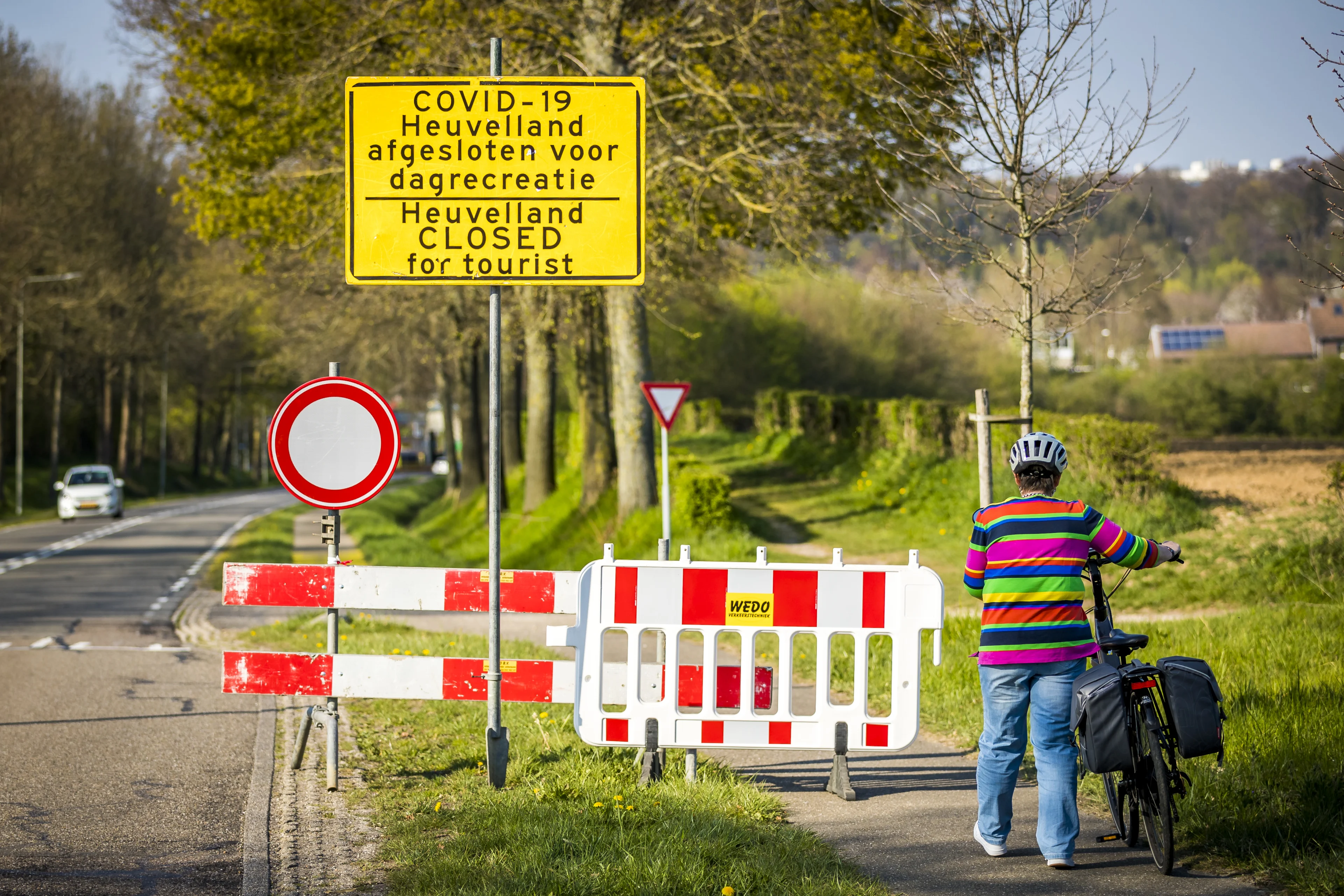 LIVEBLOG | Feestende Rotterdammers krijgen boete van 7000 euro