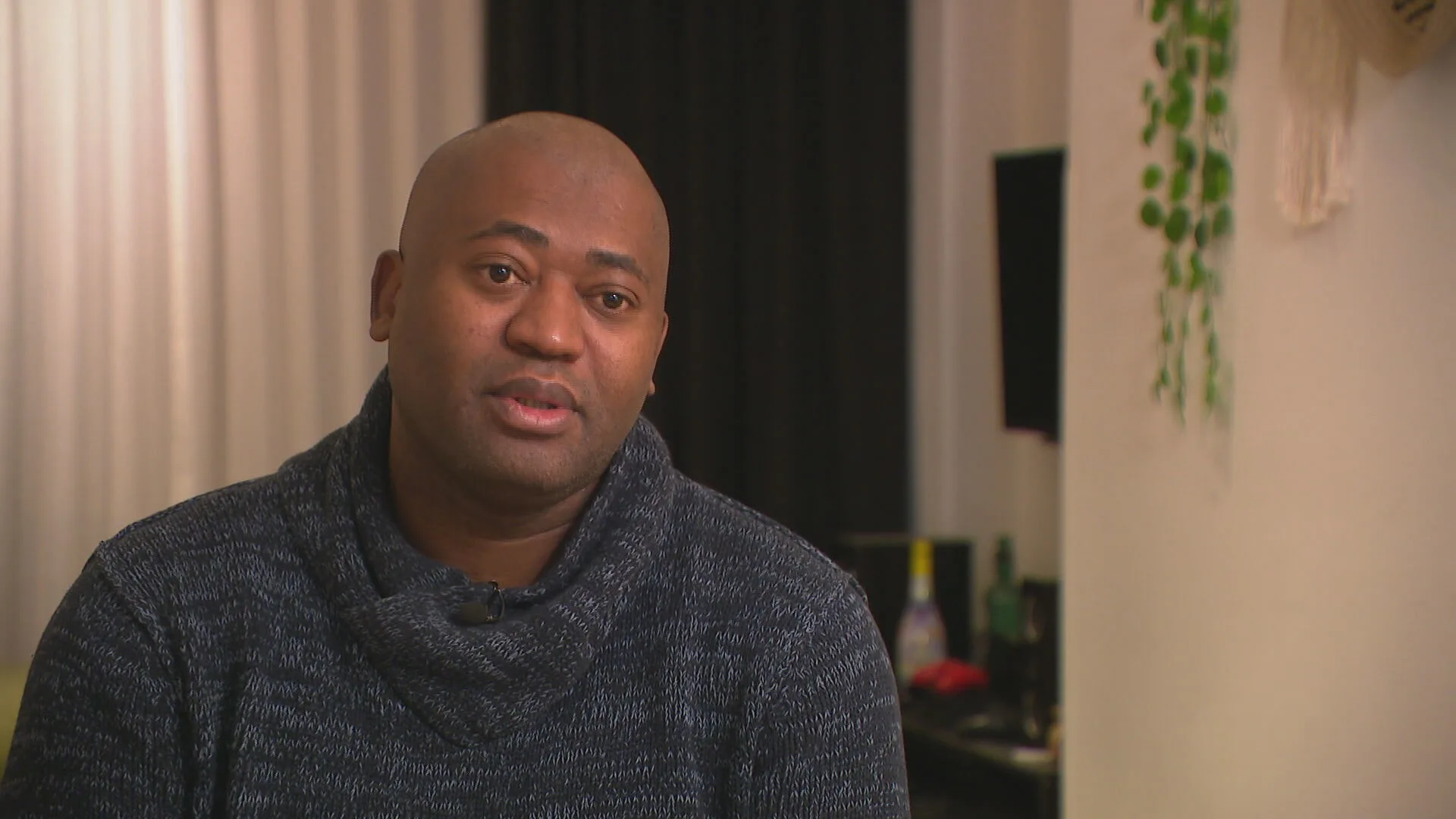 Al 20 jaar staat Hananias' leven stil: in Nederland blijven mag niet, terugsturen ook niet