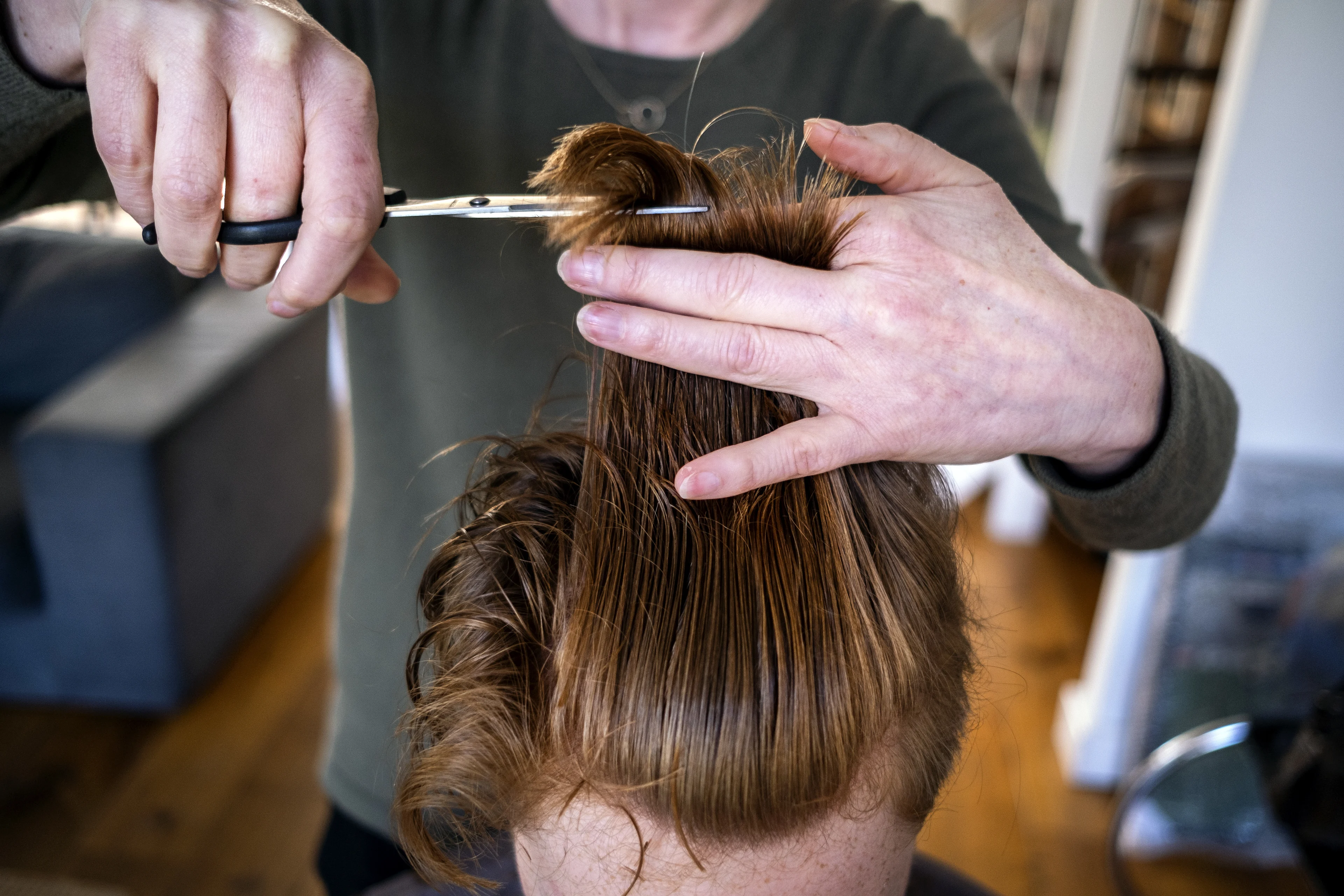 Bye bye coronakapsel? Eén op de vijf Nederlanders heeft al kappersafspraak gemaakt