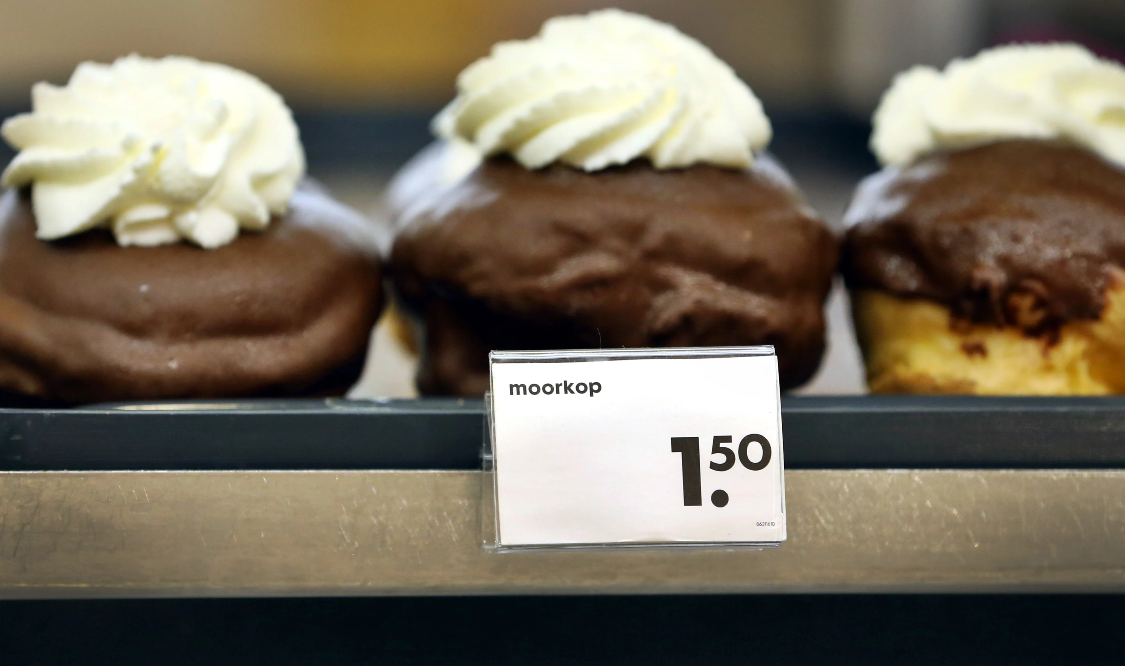 Het zit bakker Jurgen niet mee: moorkop mag geen 'roomkop' heten