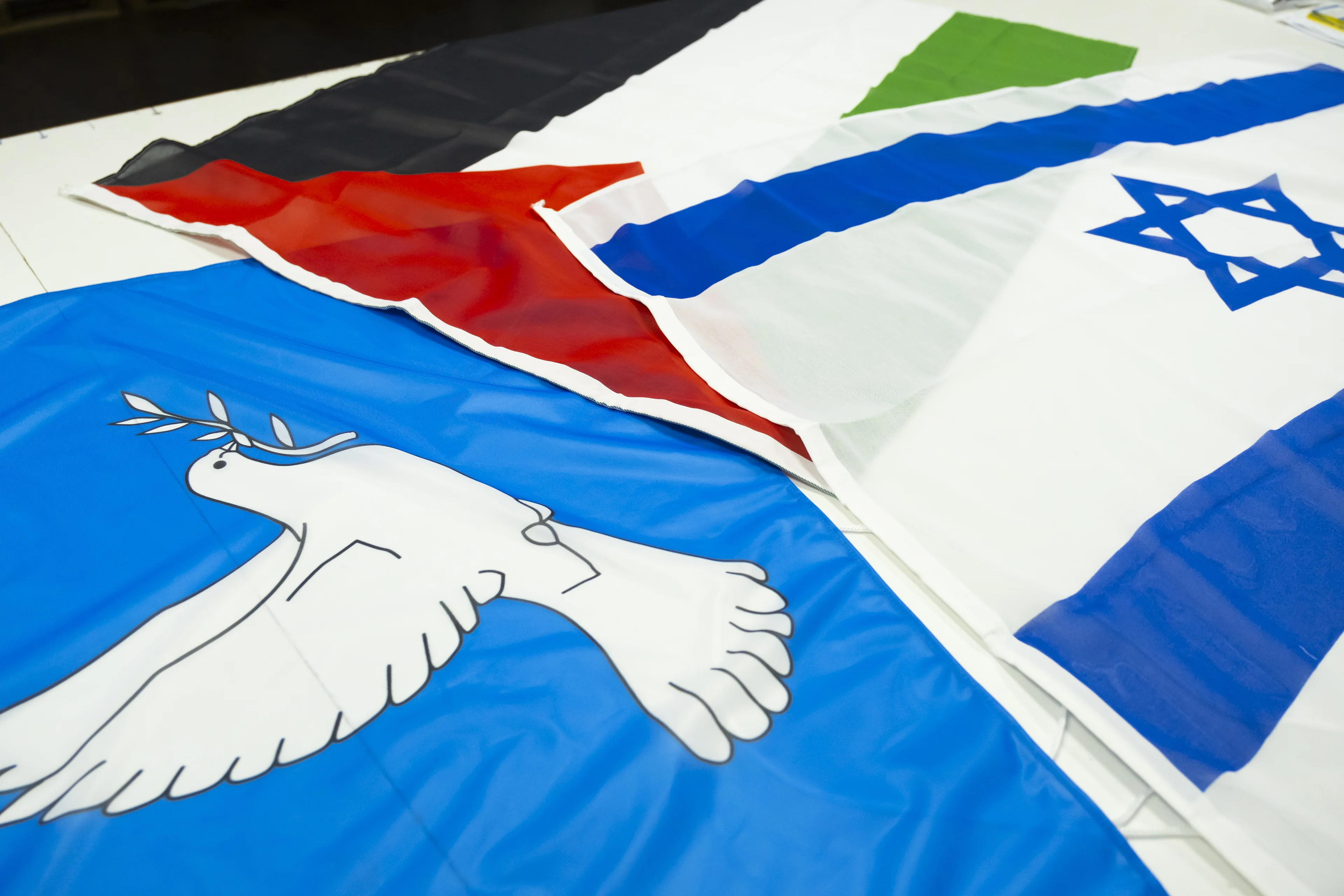 Verdeeldheid over hijsen van Israëlische, Palestijnse of andere vlaggen