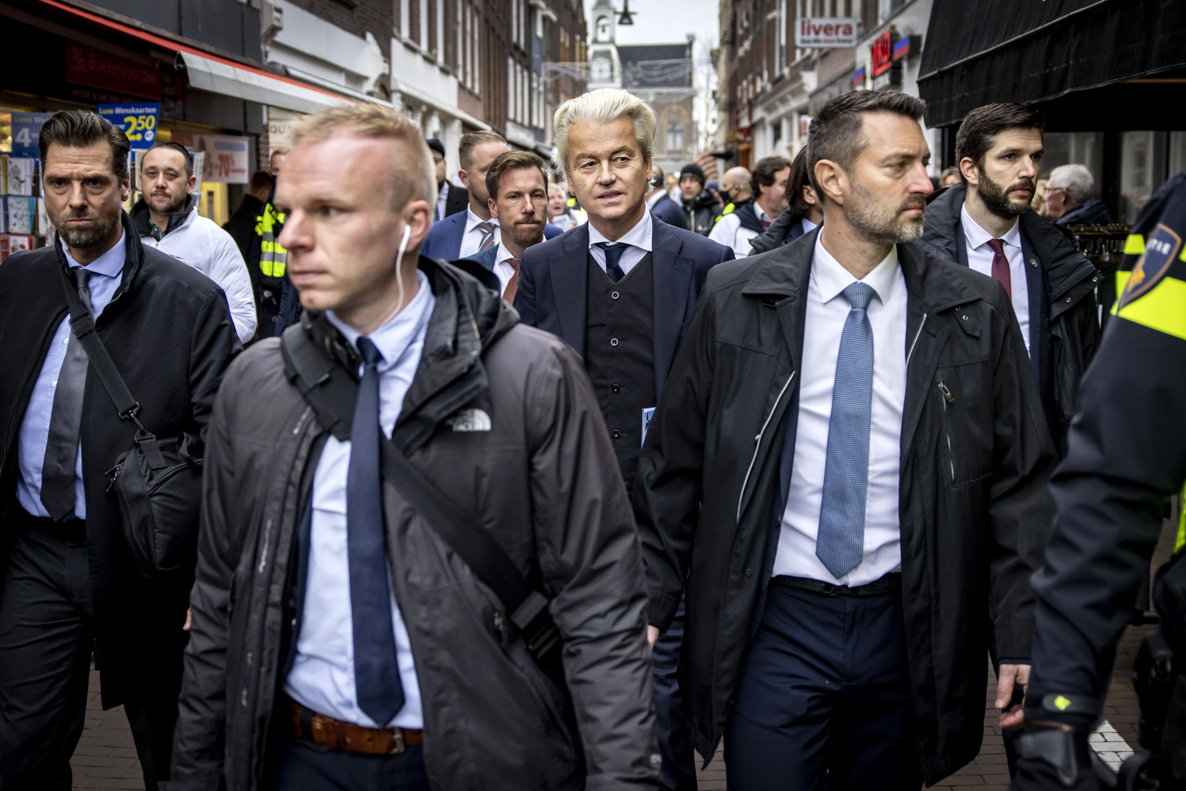 Mannen die Wilders met de dood bedreigden krijgen werkstraf
