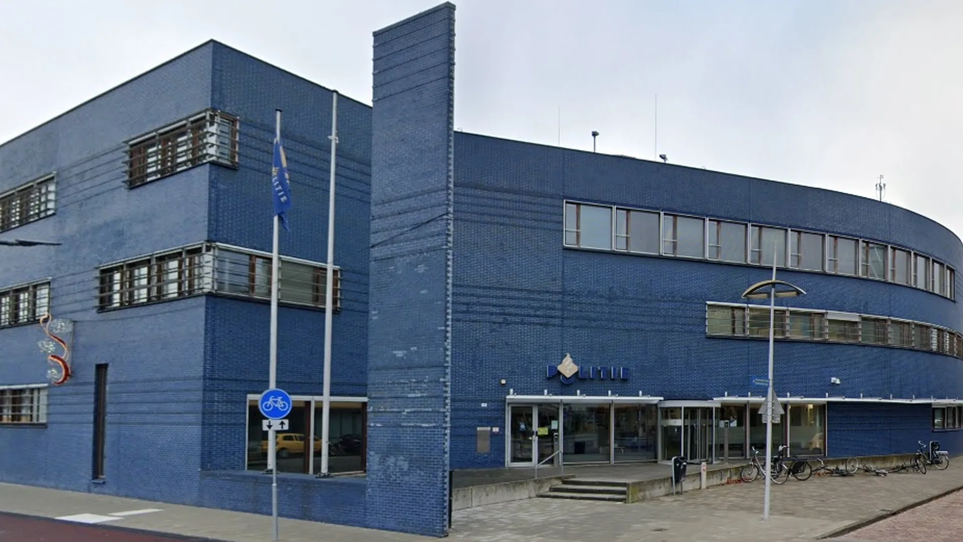 Agent en FVD-leider weg bij politie om uitspraken op internet: 'Kabinetsleden moeten met kop op hakblok'