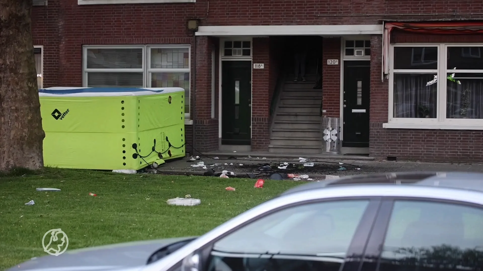 Bloempotten, emmers en meubels: verwarde vrouwen zorgen voor tumultueuze avond in Rotterdam