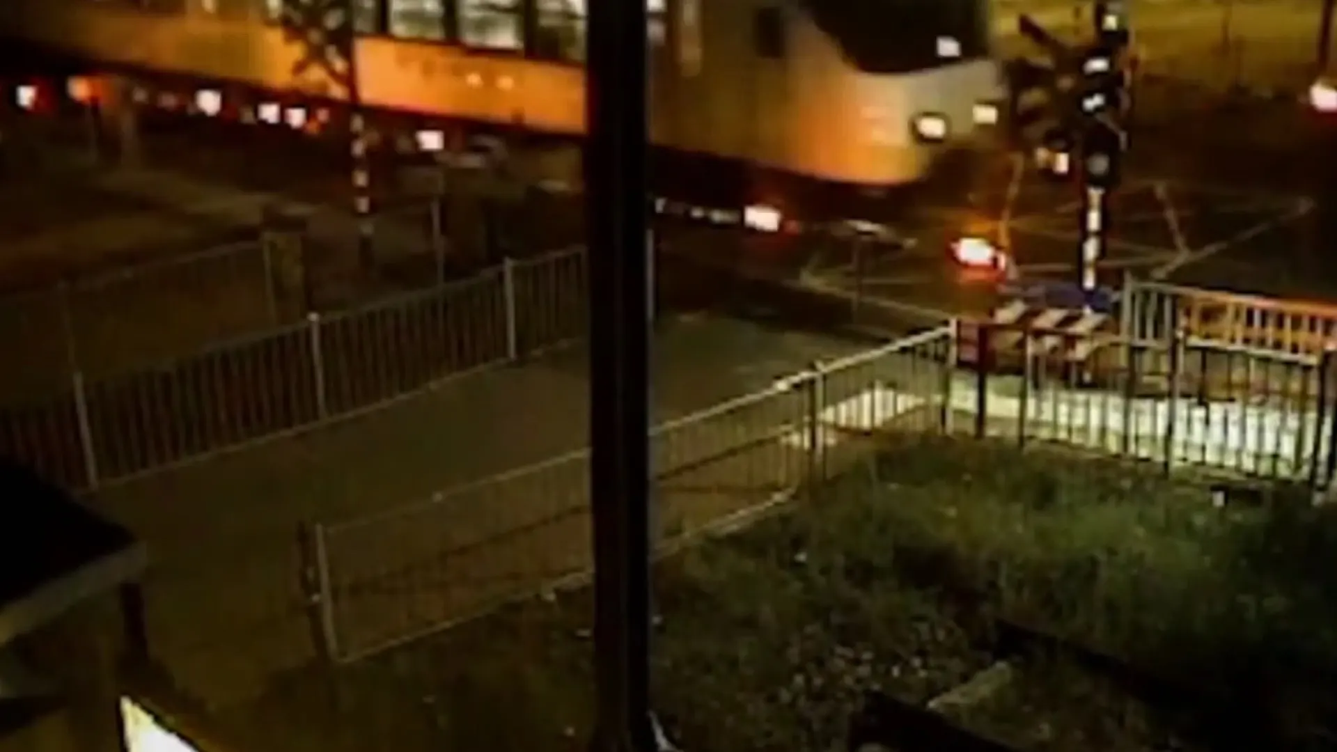 ProRail ziet stijging bijna-ongelukken en waarschuwt jongeren: 'Levensgevaarlijk gedrag' 