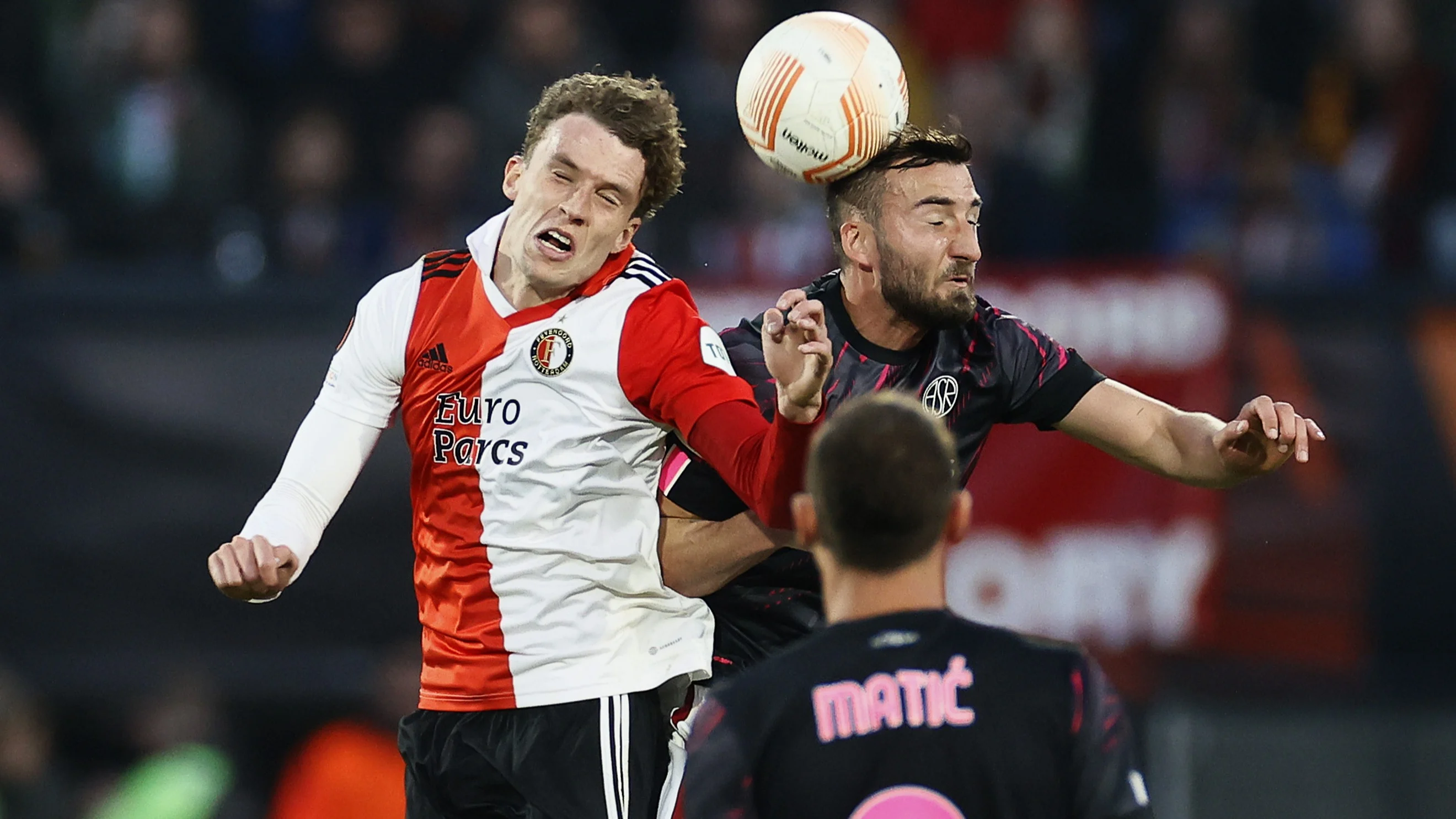 Wieffer schiet Feyenoord naar nipte zege op AS Roma