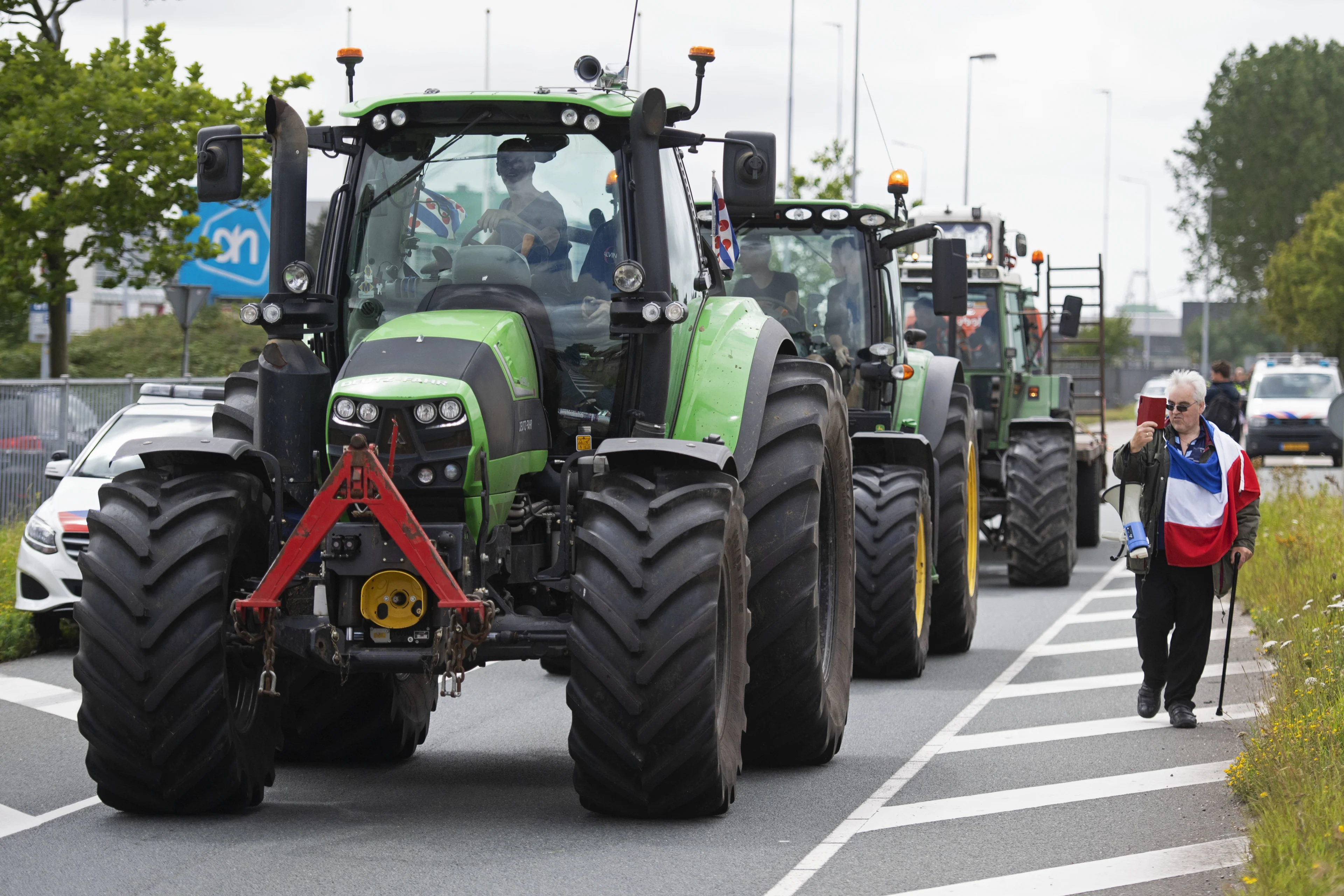 Boeren willen ook maandag weer actievoeren: aangiftes bij politiebureau Leiden
