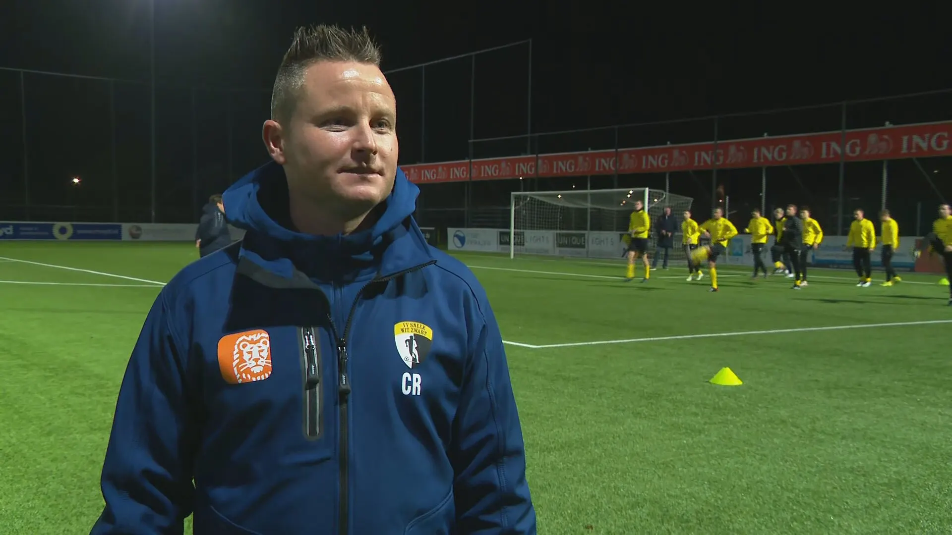 Dit voetbalteam traint om half zes 's ochtends en omzeilt zo avondlockdown