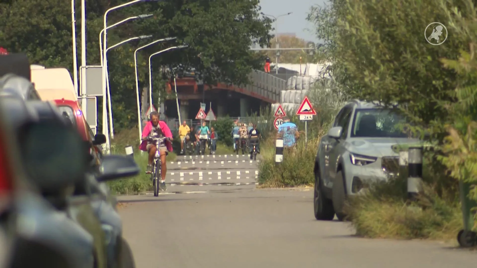 Zoeterwoude fietst voor gedode Lisa, iedereen neemt rood tasje mee