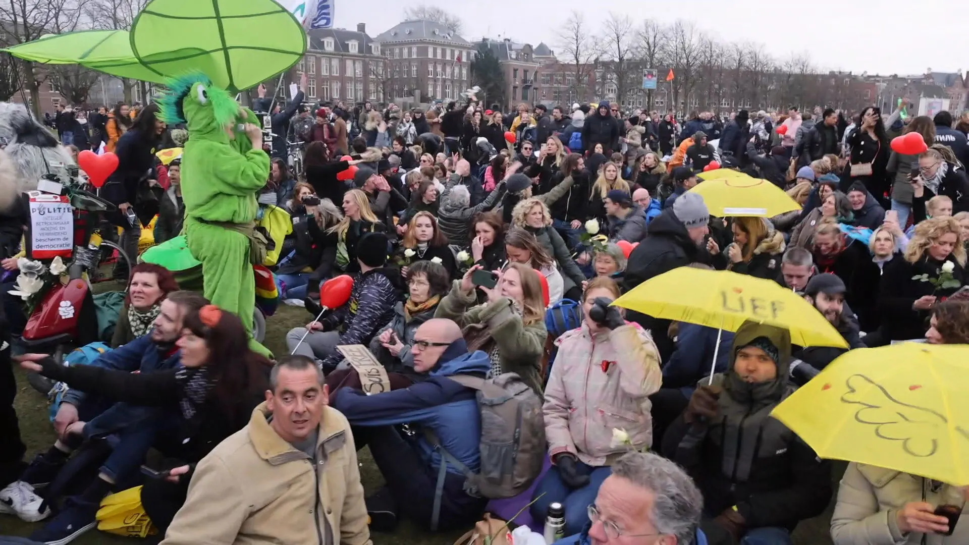 28 arrestaties tijdens wekelijkse betoging op Museumplein