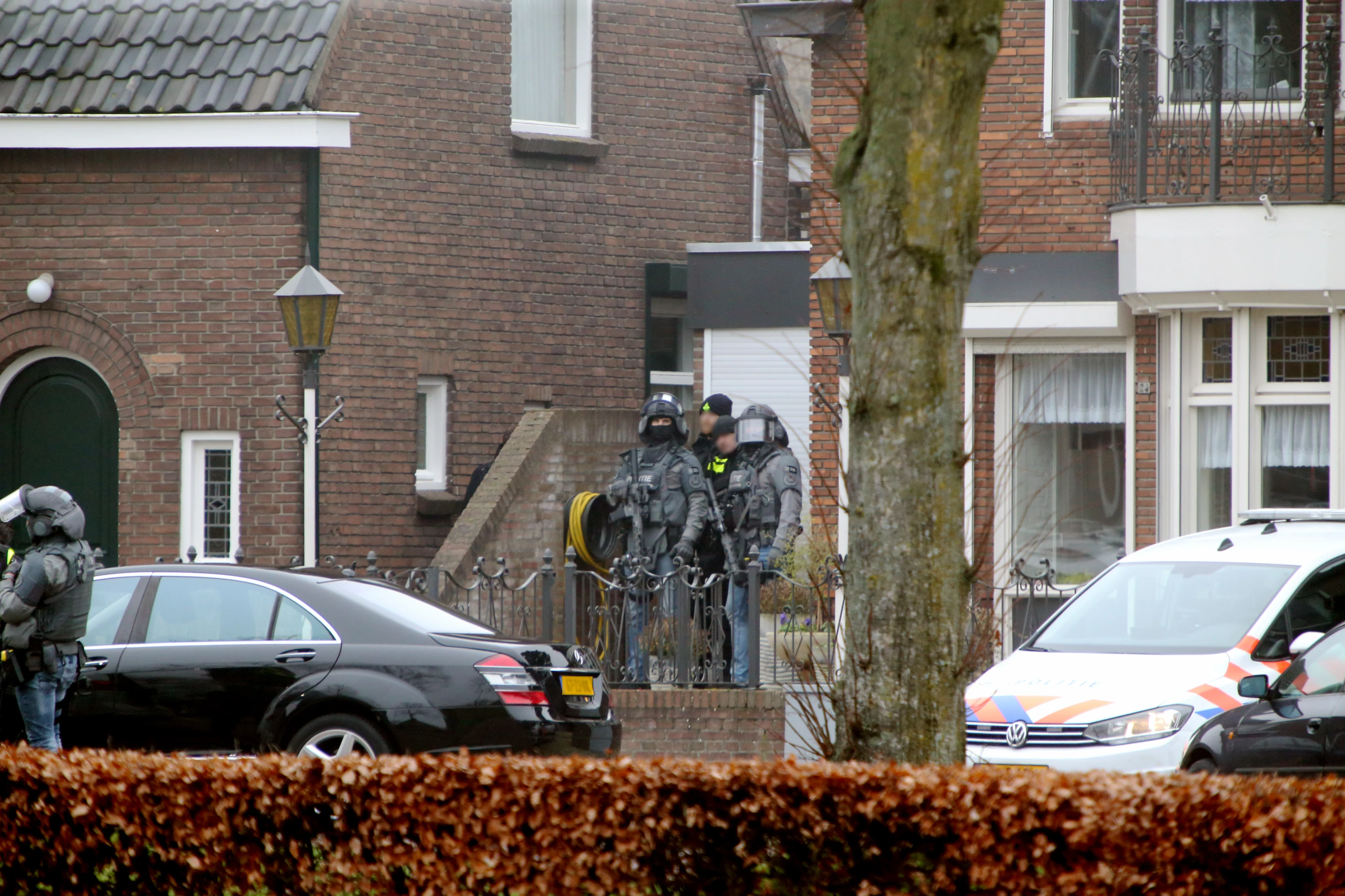 Joey D. in zeer kritieke toestand in ziekenhuis na politie-inval in Rosmalen