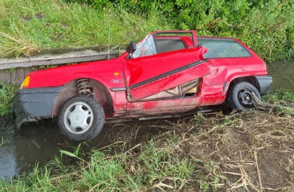 Honden belemmeren reddingsactie, 'beschermen' baasje tegen hulpverleners