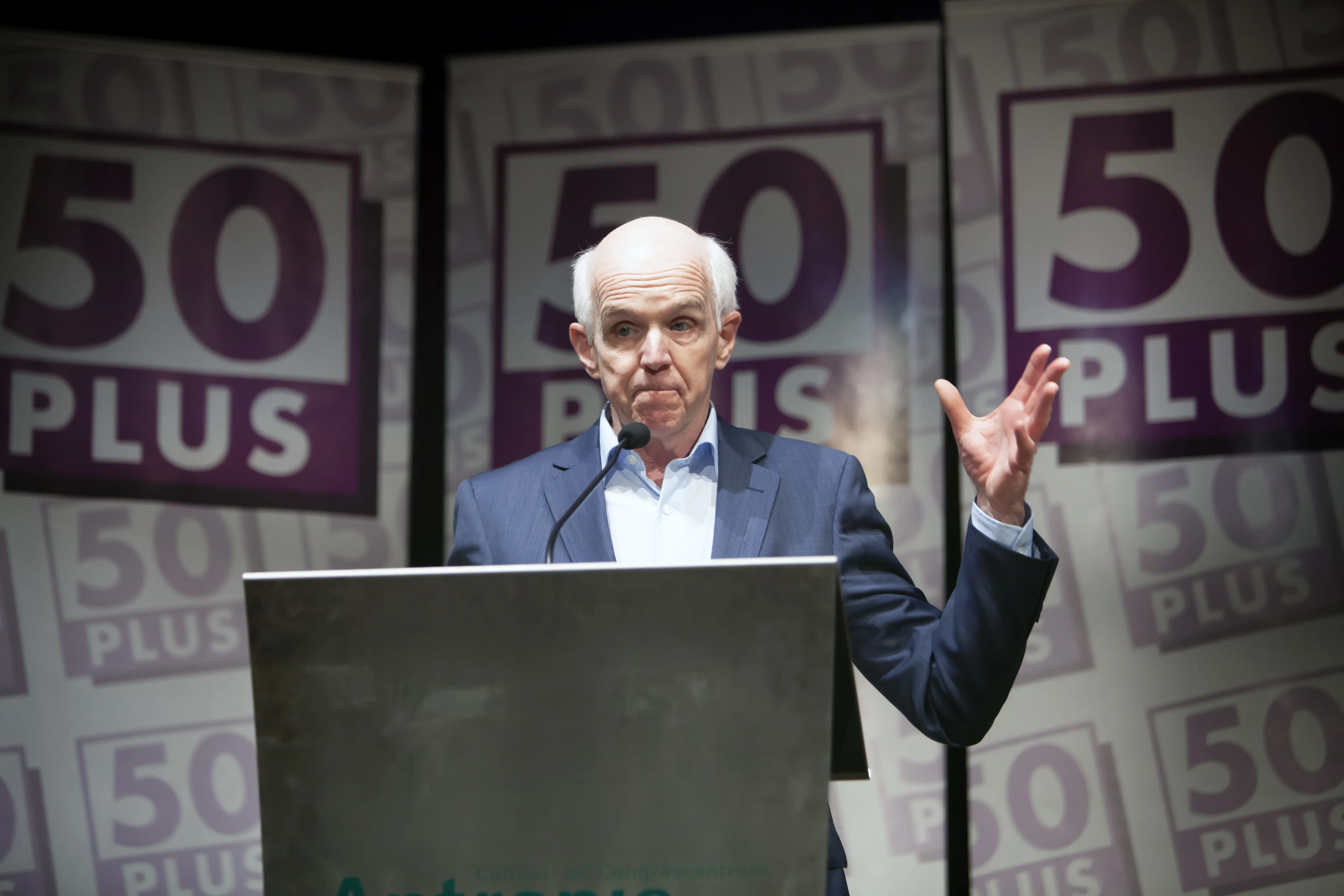 50PLUS-partijvoorzitter Geert Dales bedenkt zich en stapt tóch op