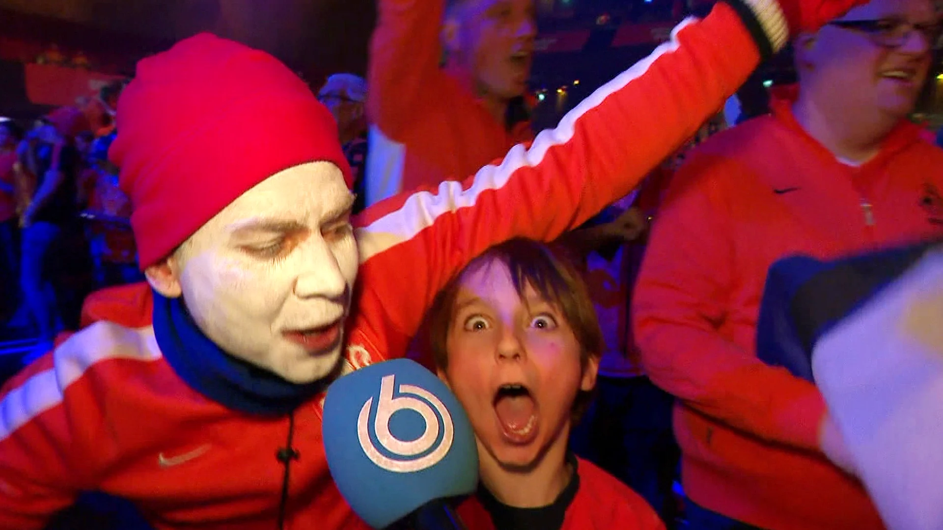 Fans in Huis van Oranje bezingen doelman Noppert, maar de wedstrijd valt tegen: 'Het was kut'