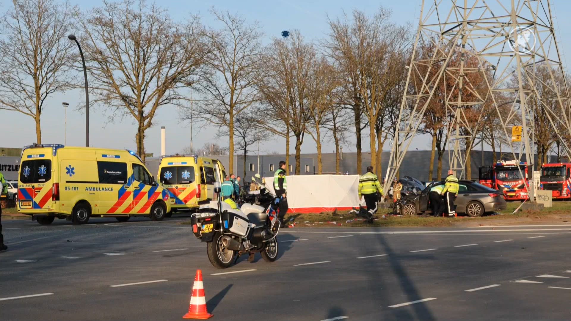 Automobilist komt om door verkeersongeval in Hengelo