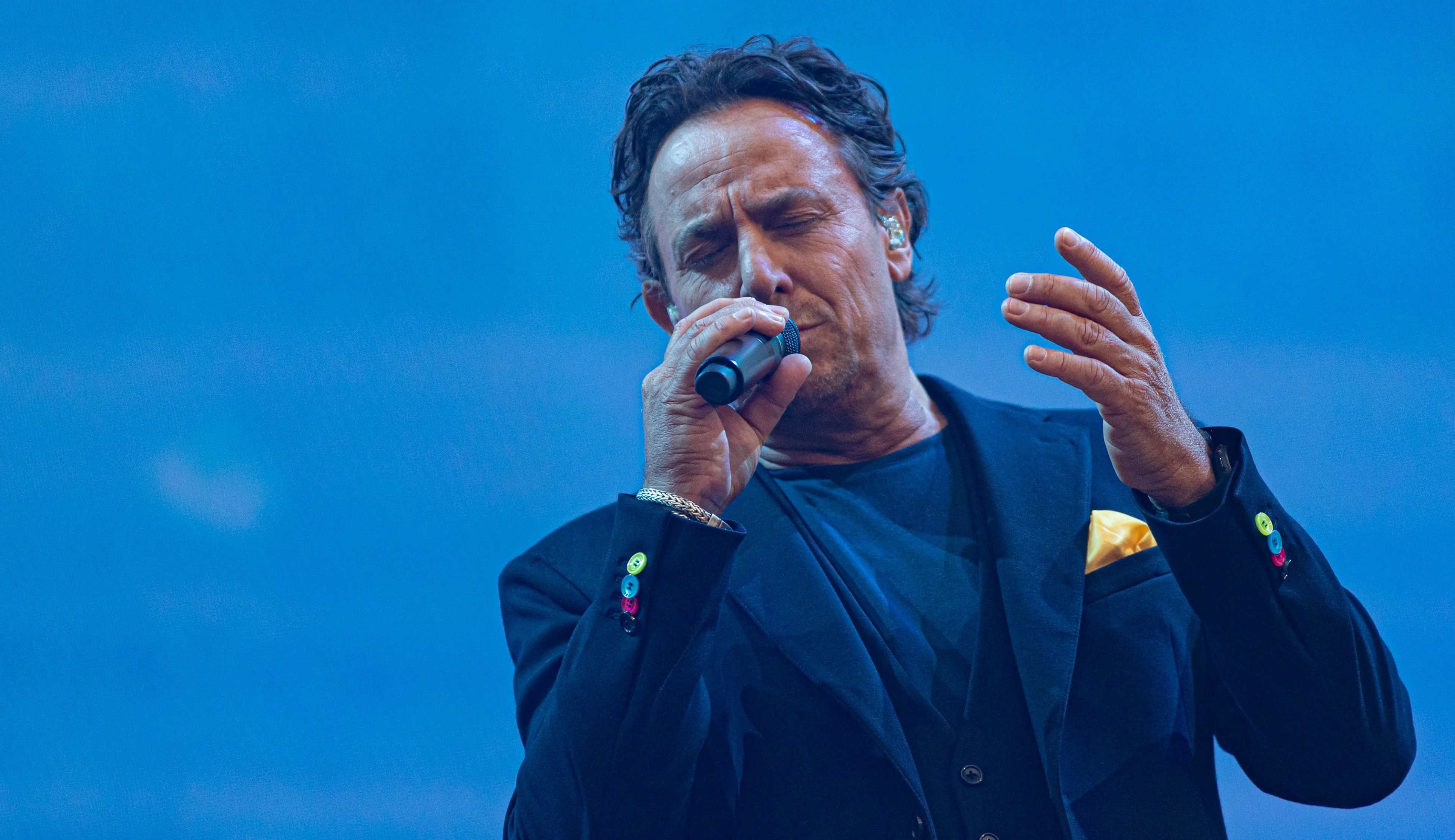 Marco Borsato zingt over liefdesbreuk in comebacksingle