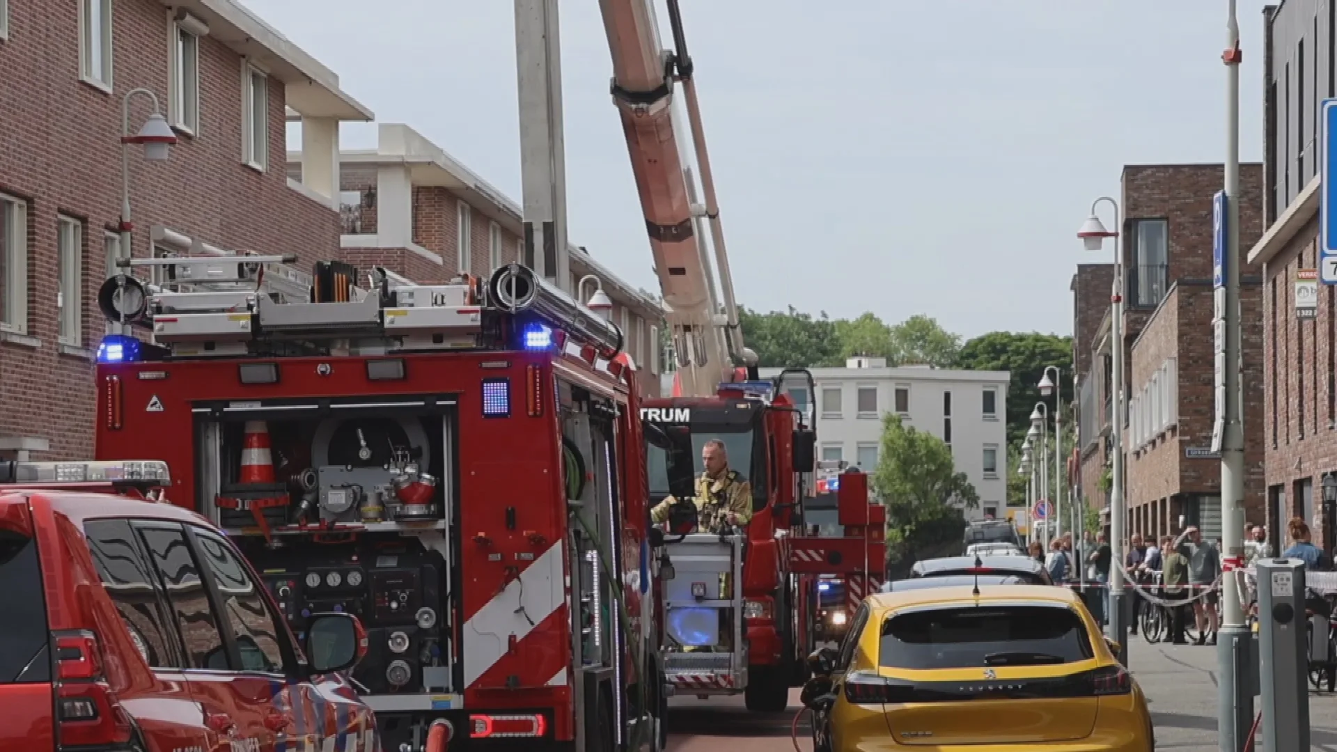 Twintig woningen ontruimd na brand in spouwmuur Duindorp