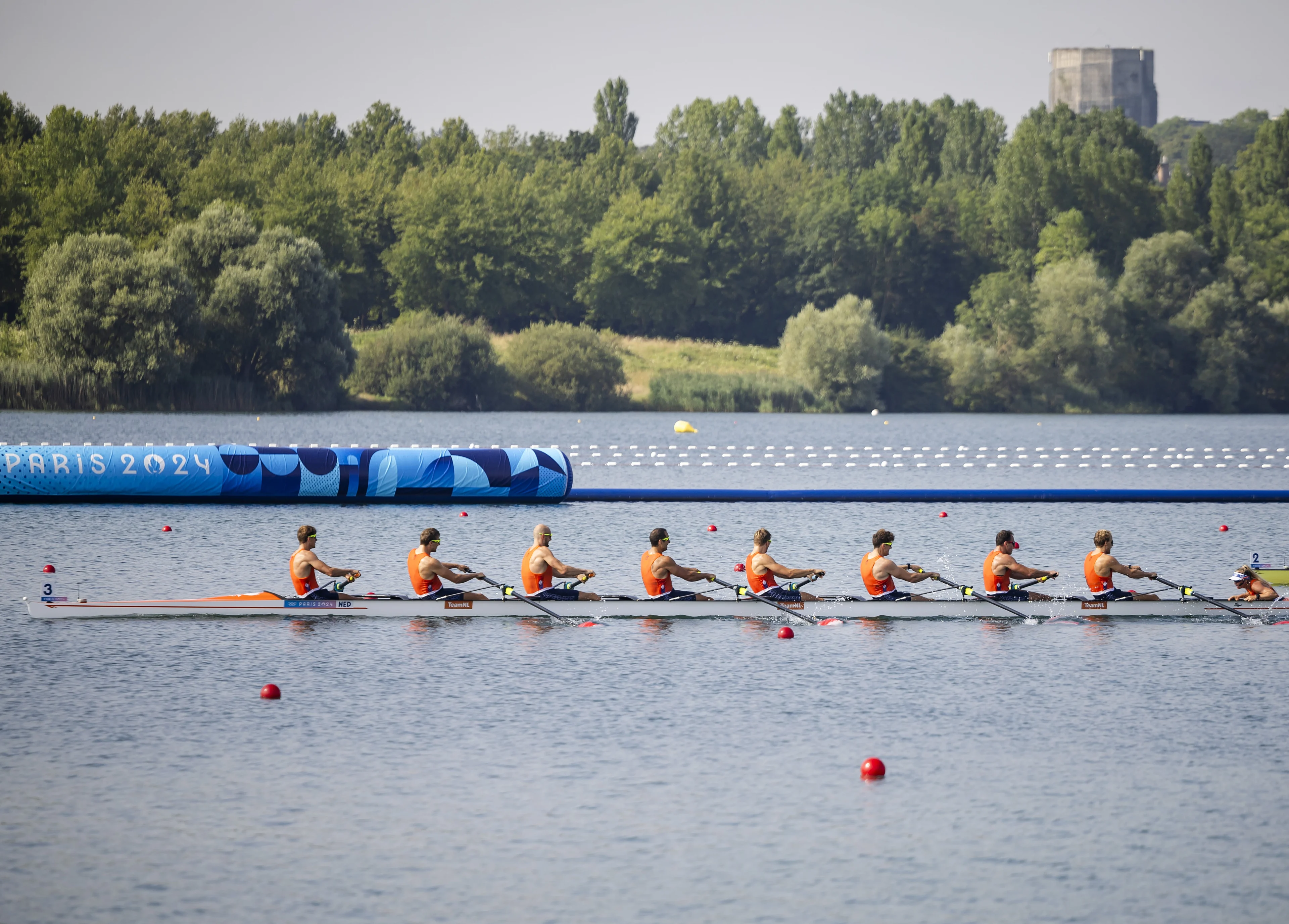 Zilver voor roeimannen Holland Acht tijdens zenuwslopende finale