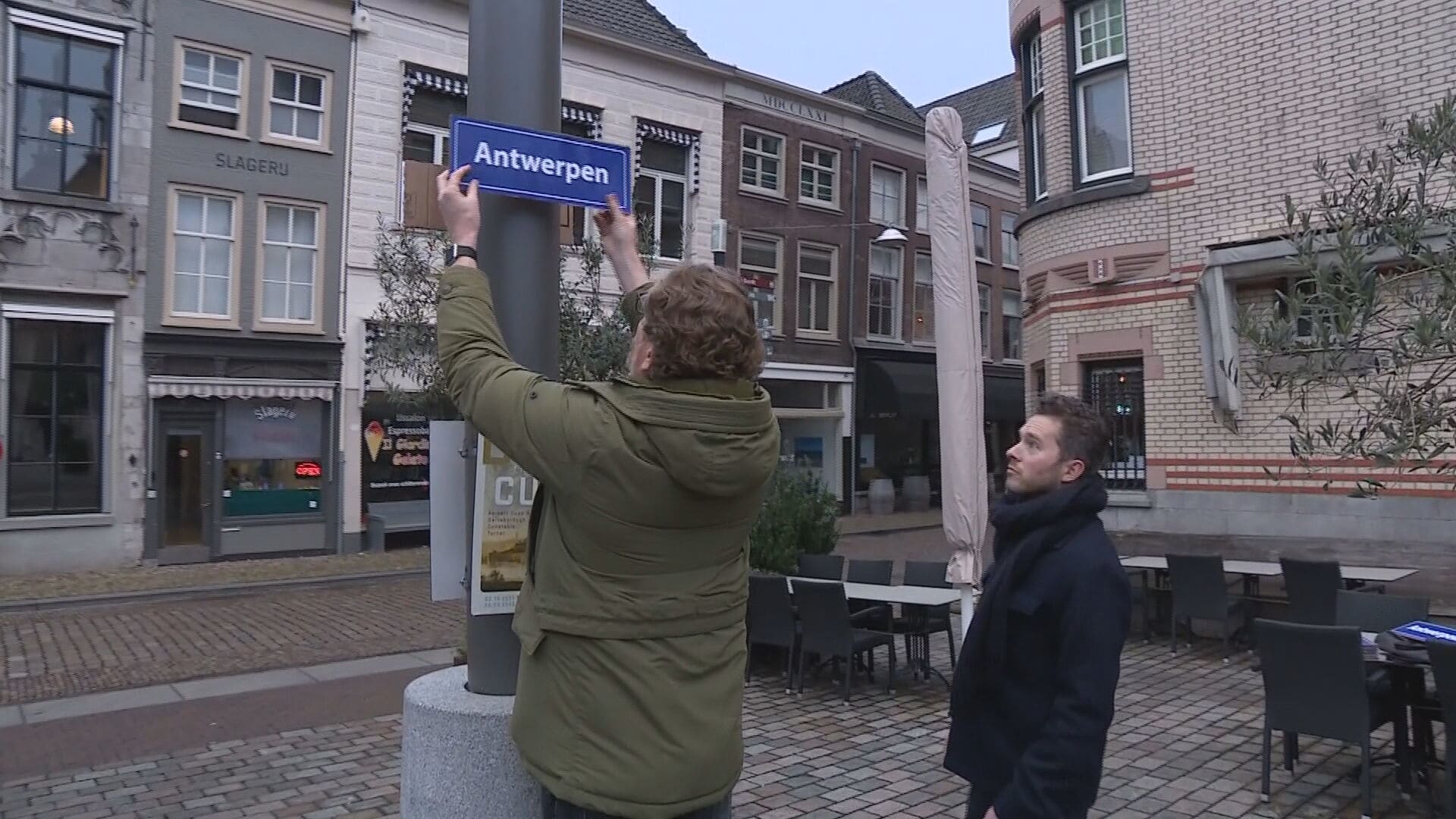 Dordrecht tijdelijk omgedoopt tot Antwerpen, want daar mag je wél shoppen