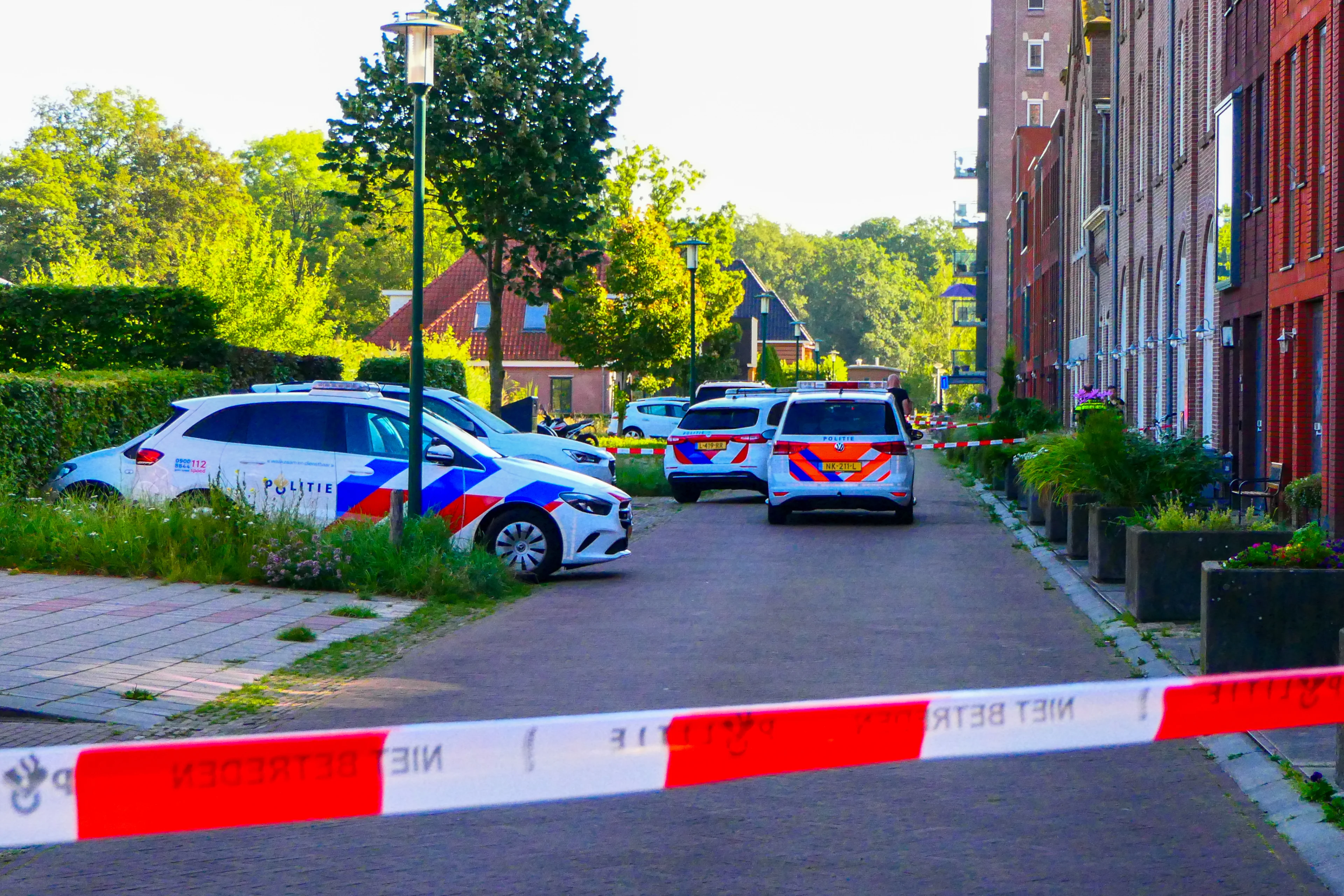 Persoon gewond na schietincident Boekelo, politie massaal ter plaatse