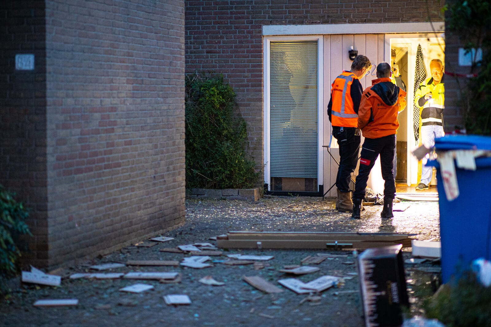 Explosie in woning Zwolle in wijde omtrek te horen, politie vermoedt misdrijf