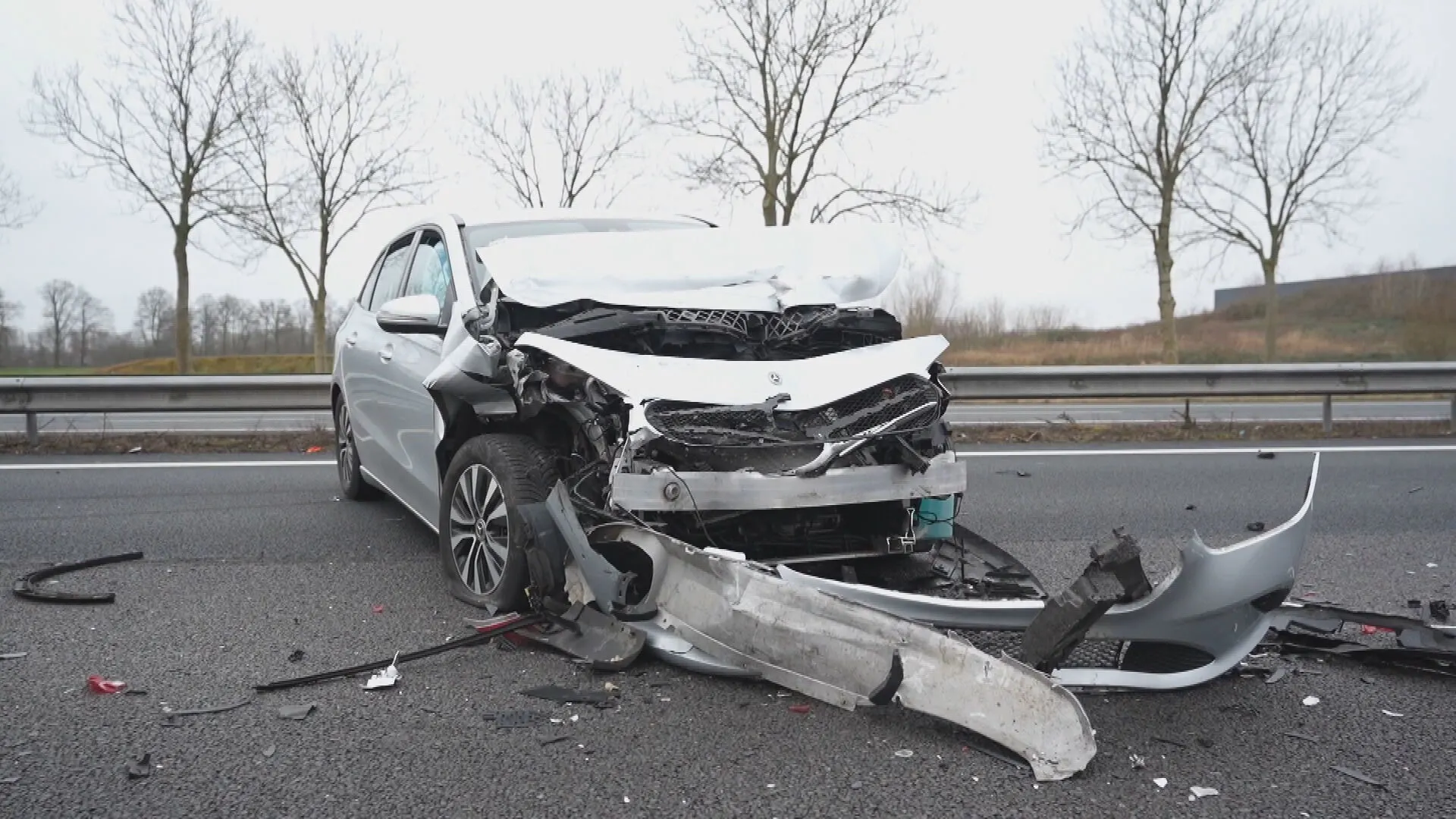 Veel vertraging op A12 na achtervolging en ongeluk met meerdere auto's