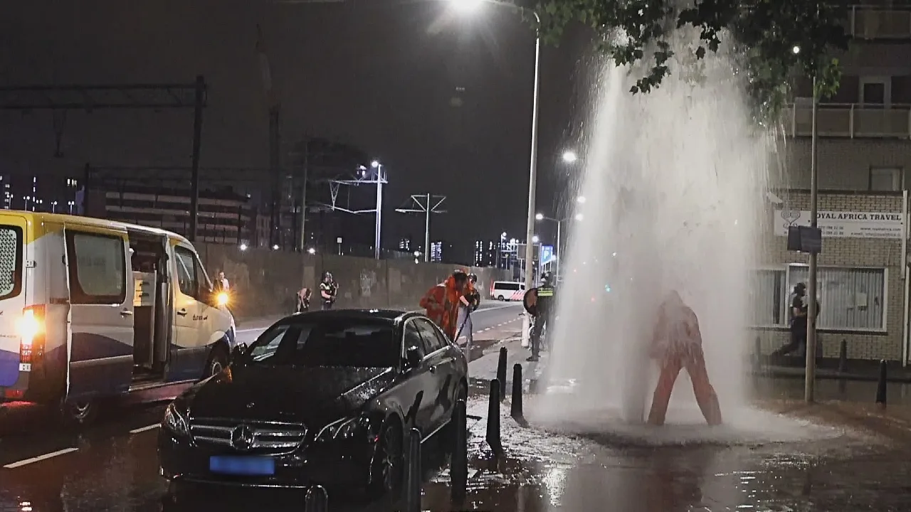 Geen water uit de kraan in Duindorp door illegaal openen brandkranen bij rellen