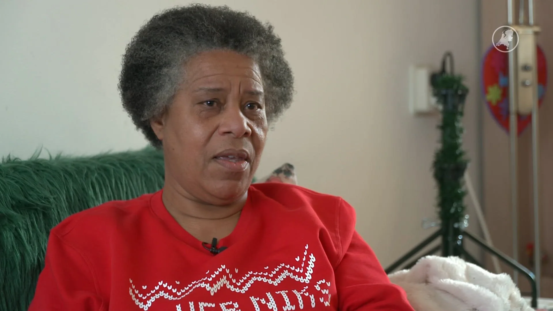 Rosine leeft van 1200 euro, maar helpt met kerst toch anderen