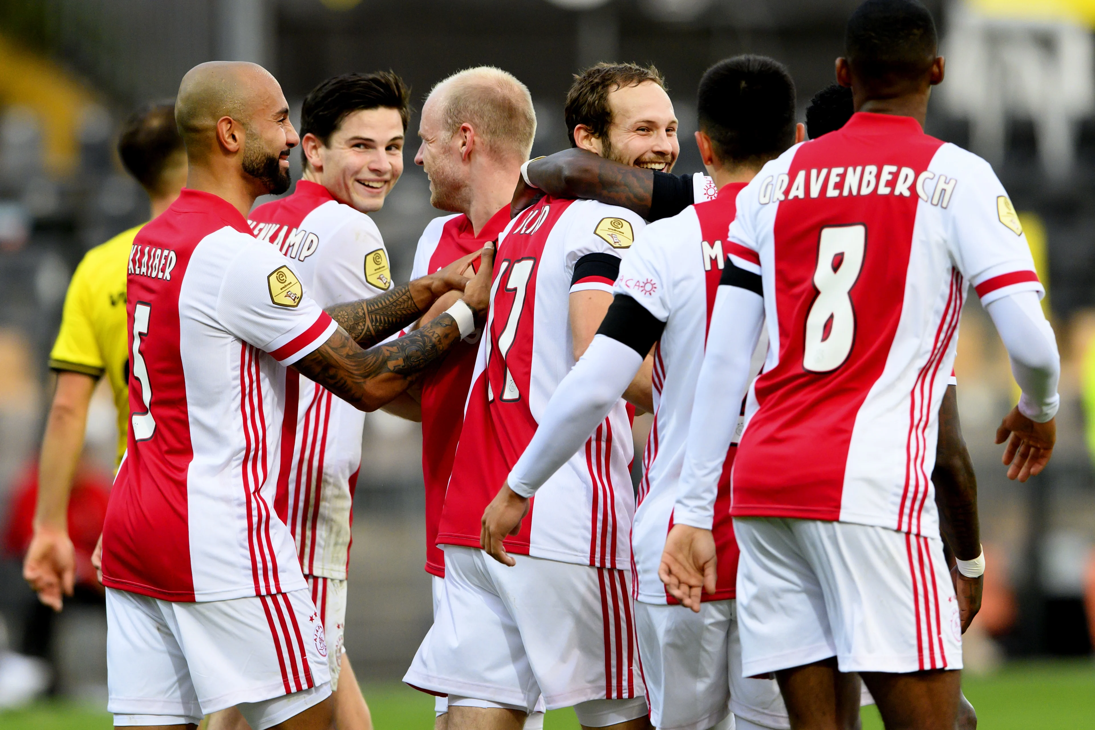 Ajax boekt grootste score ooit in Eredivisie met monsterzege op VVV
