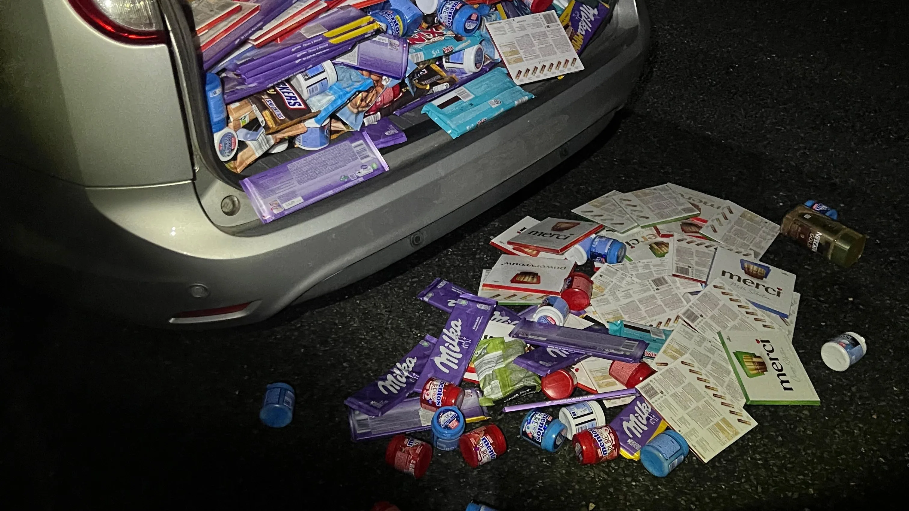 Douane onderschept auto vol chocola bij Enschede