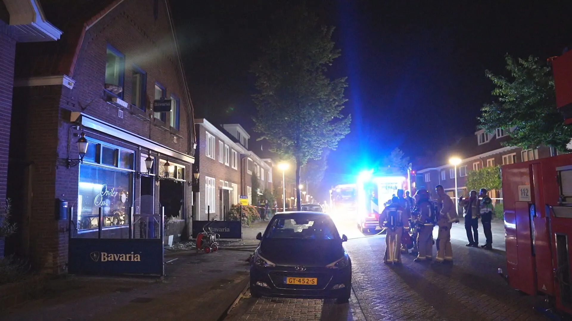 Brand verwoest café Eindhoven, politie zoekt twee personen vanwege brandstichting