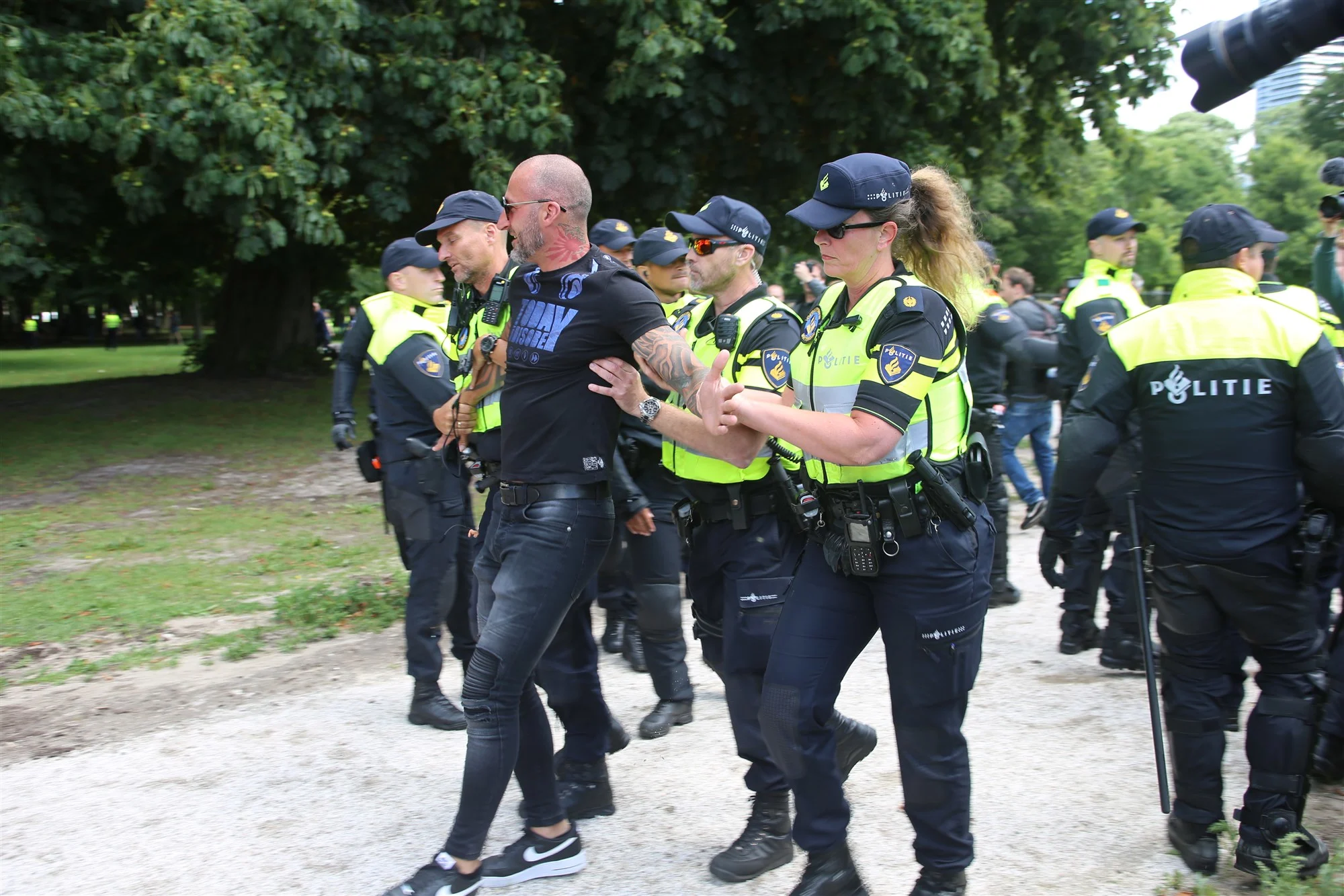 Celstraf voor demonstrerende relschopper Malieveld