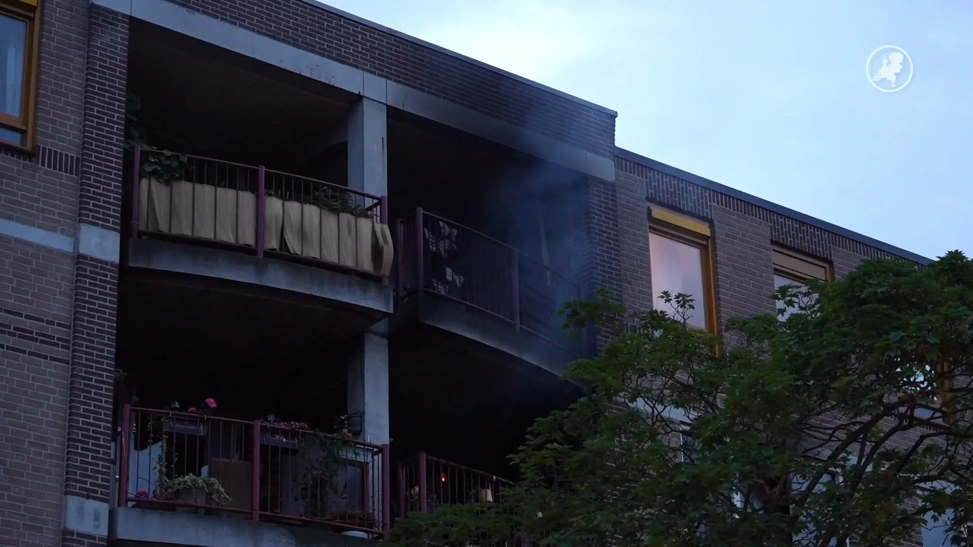 Drie gewonden bij grote brand appartementencomplex in Eindhoven