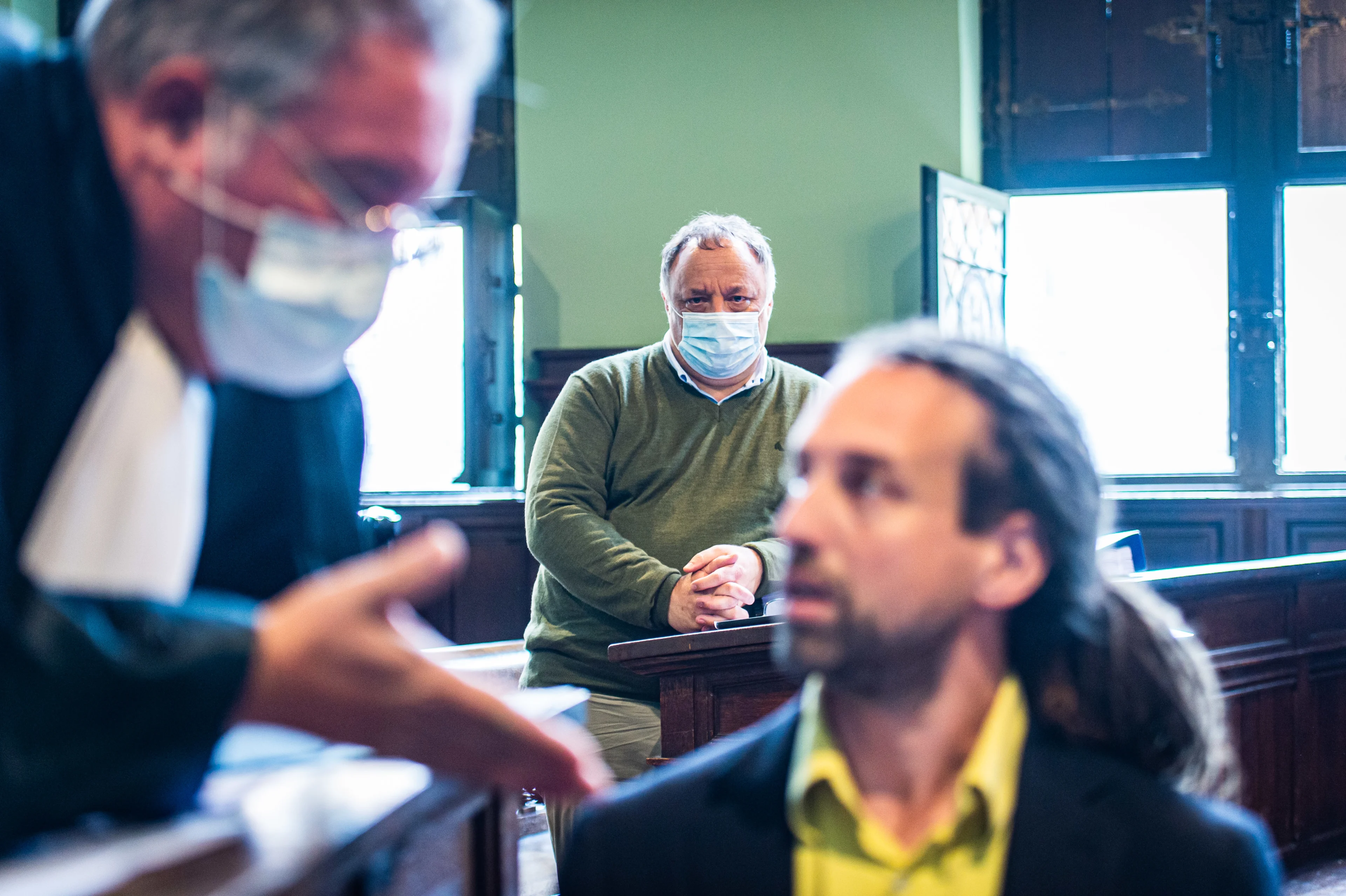 Viroloog Van Ranst doneert geld Willem Engel aan vaccinatieprogramma