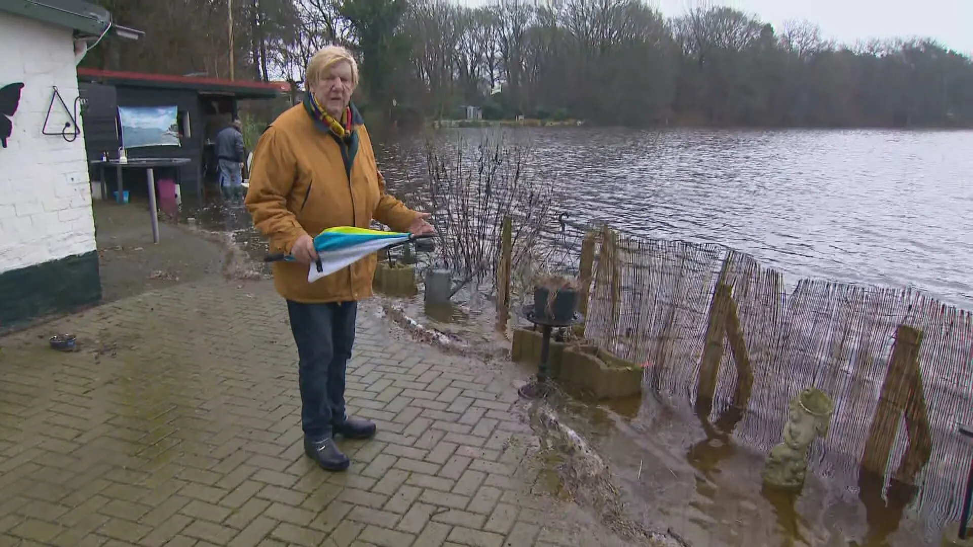 Kletsnatte camping en zorgen over dijken: 'Heel spannend'