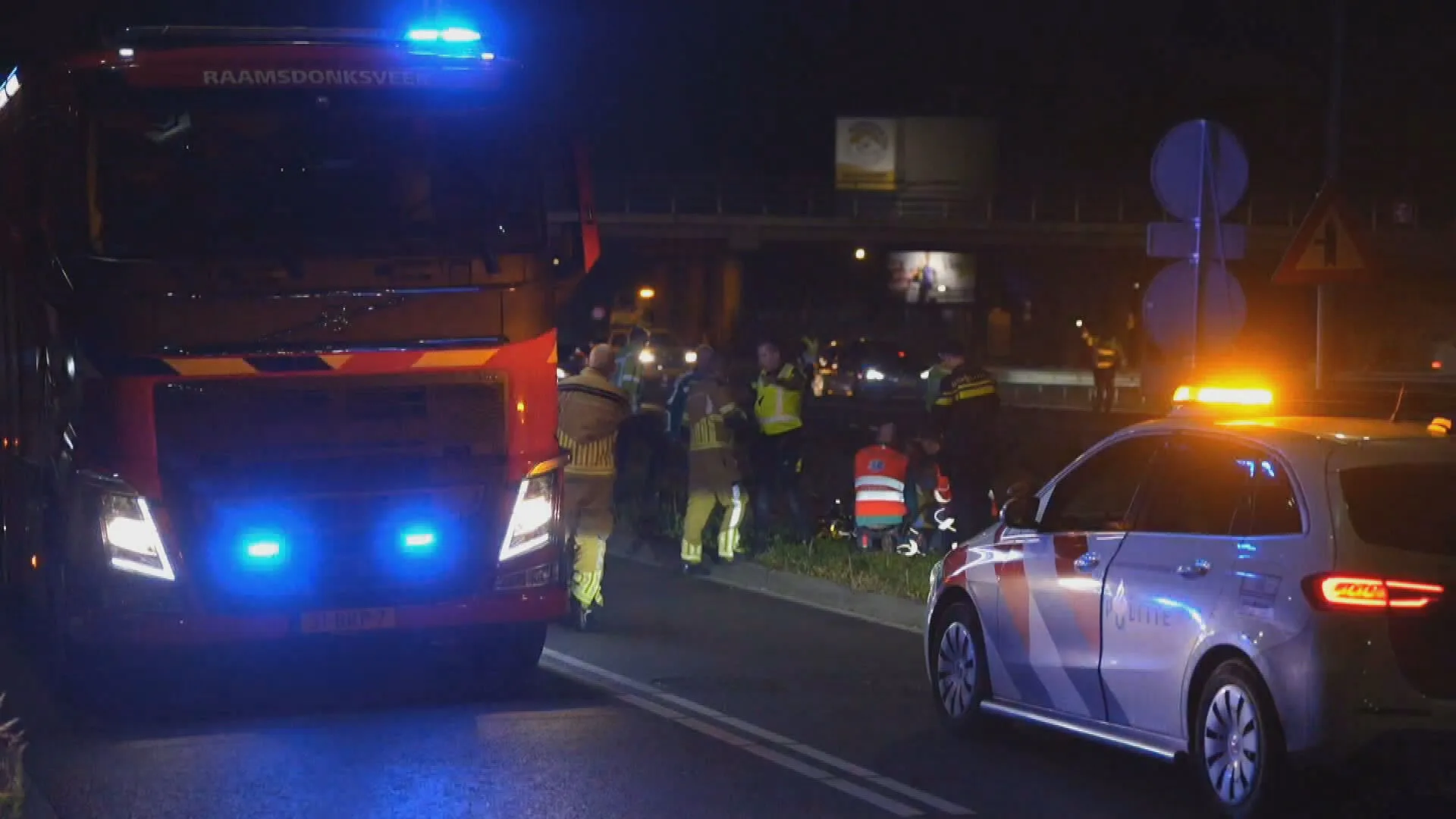 Vrouw overlijdt bij oversteken snelweg A59 bij Waalwijk