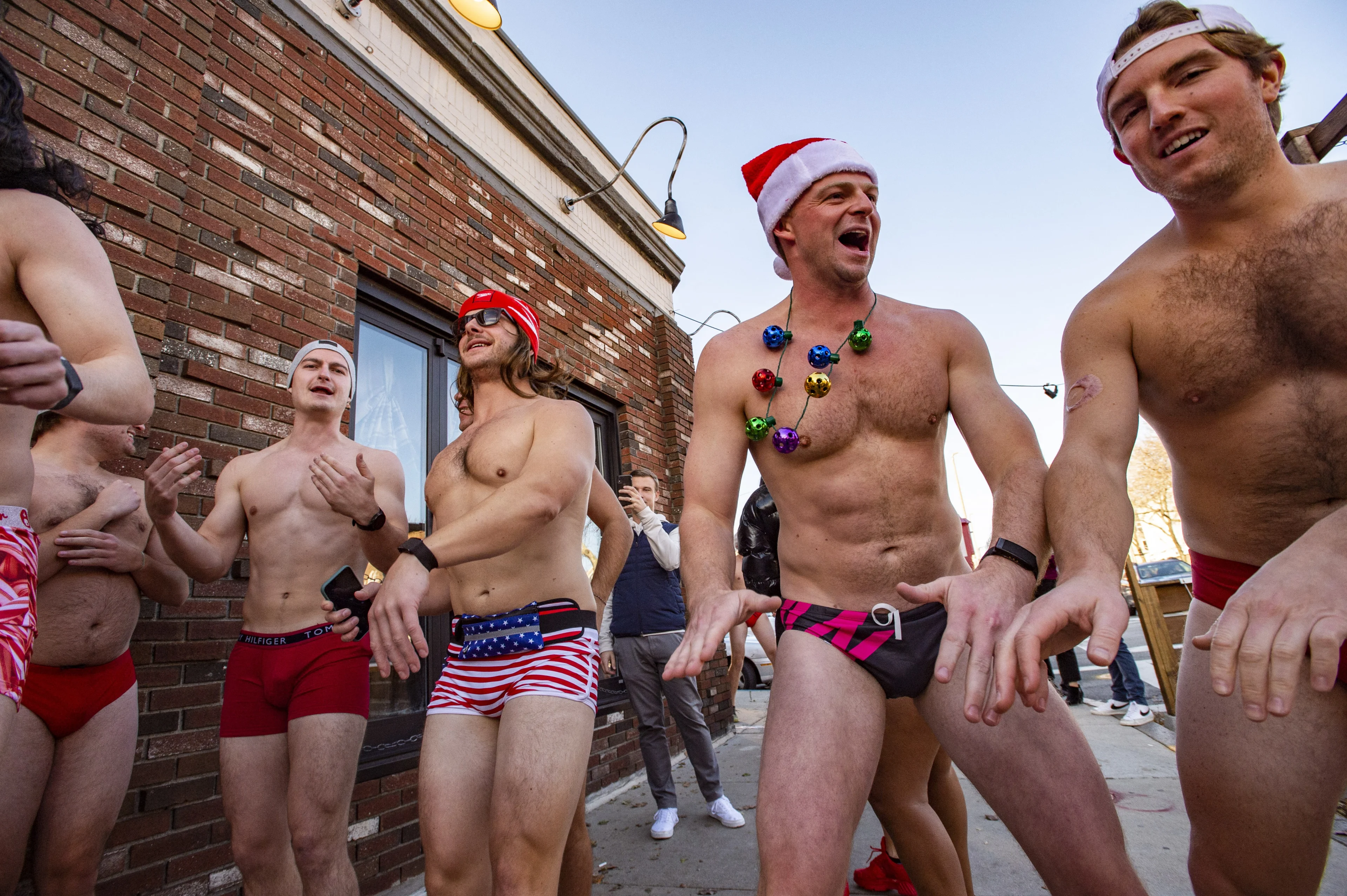 Strakke zwembroek écht schoner dan wijd model, blijkt uit onderzoek