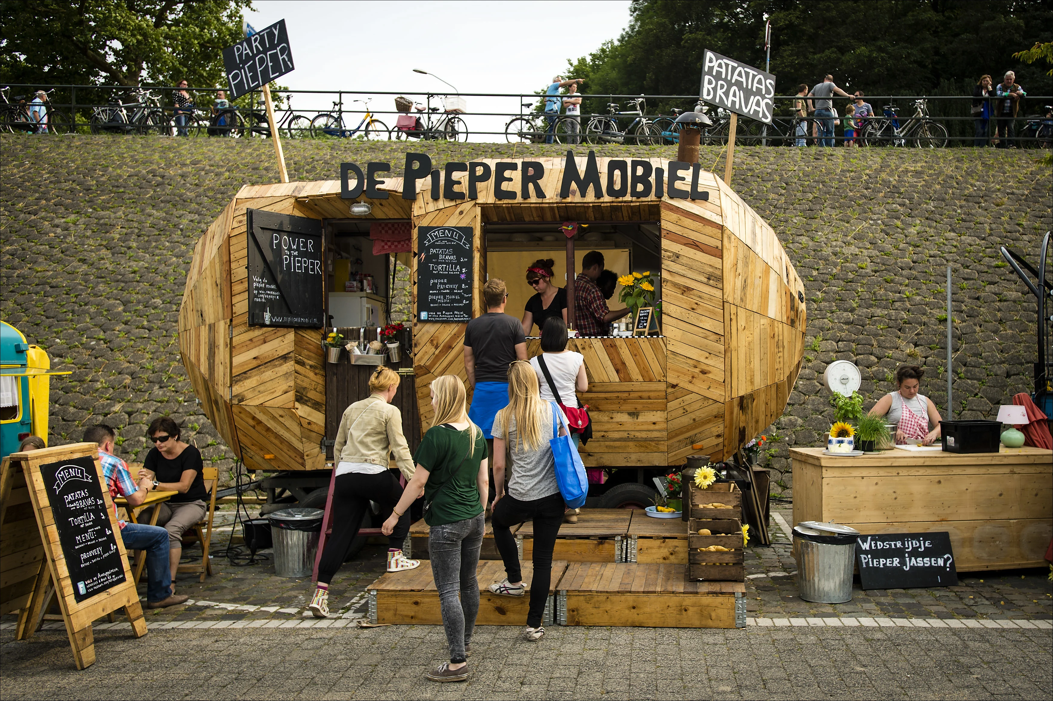 Vierdaagse doet 'vette hap' in de ban, alleen lokaal geproduceerde vegetarische snacks aangeboden