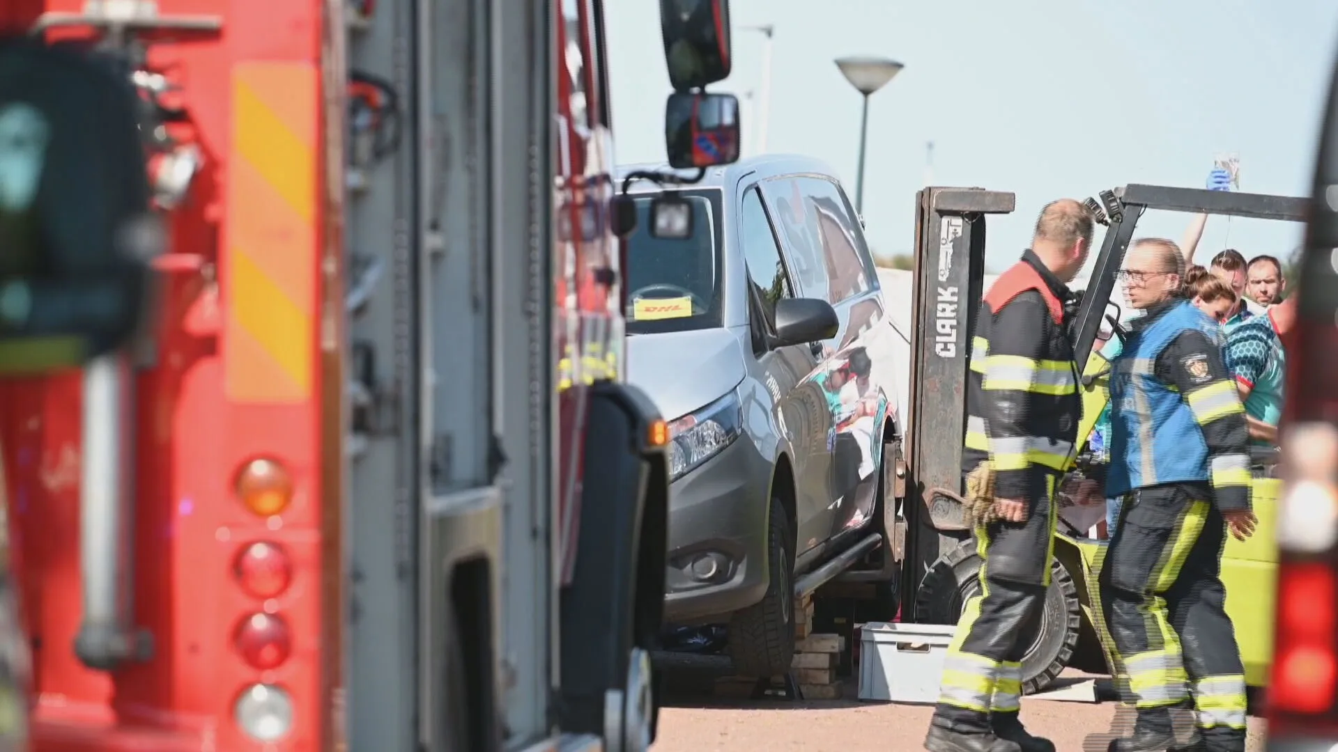 Drama in Bantega: baby dood en vrouw zwaargewond na aanrijding door bestelwagen