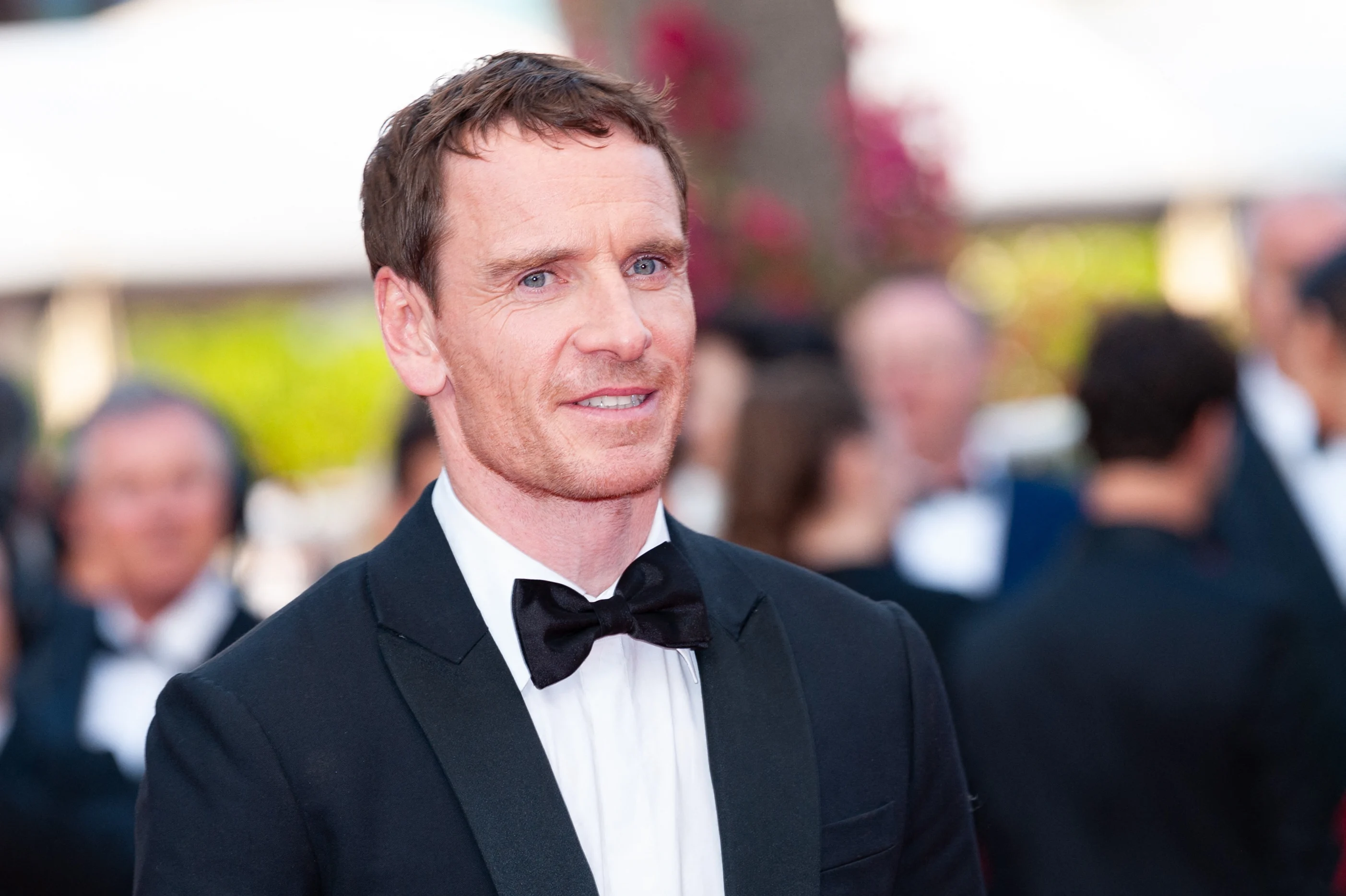 Acteur Michael Fassbender gecrasht in racewedstrijd van Le Mans