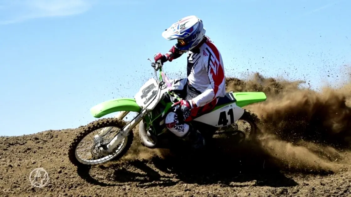 Gezin looft beloning van 2500 euro uit na diefstal van crossmotoren