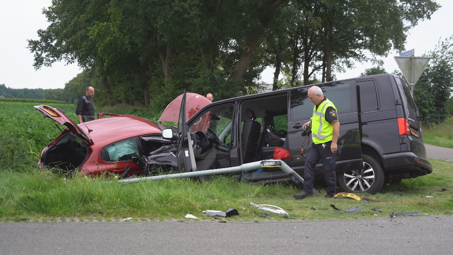 Ernstig ongeval in Odoornerveen: hoogbejaarden en 20-jarige (zwaar)gewond