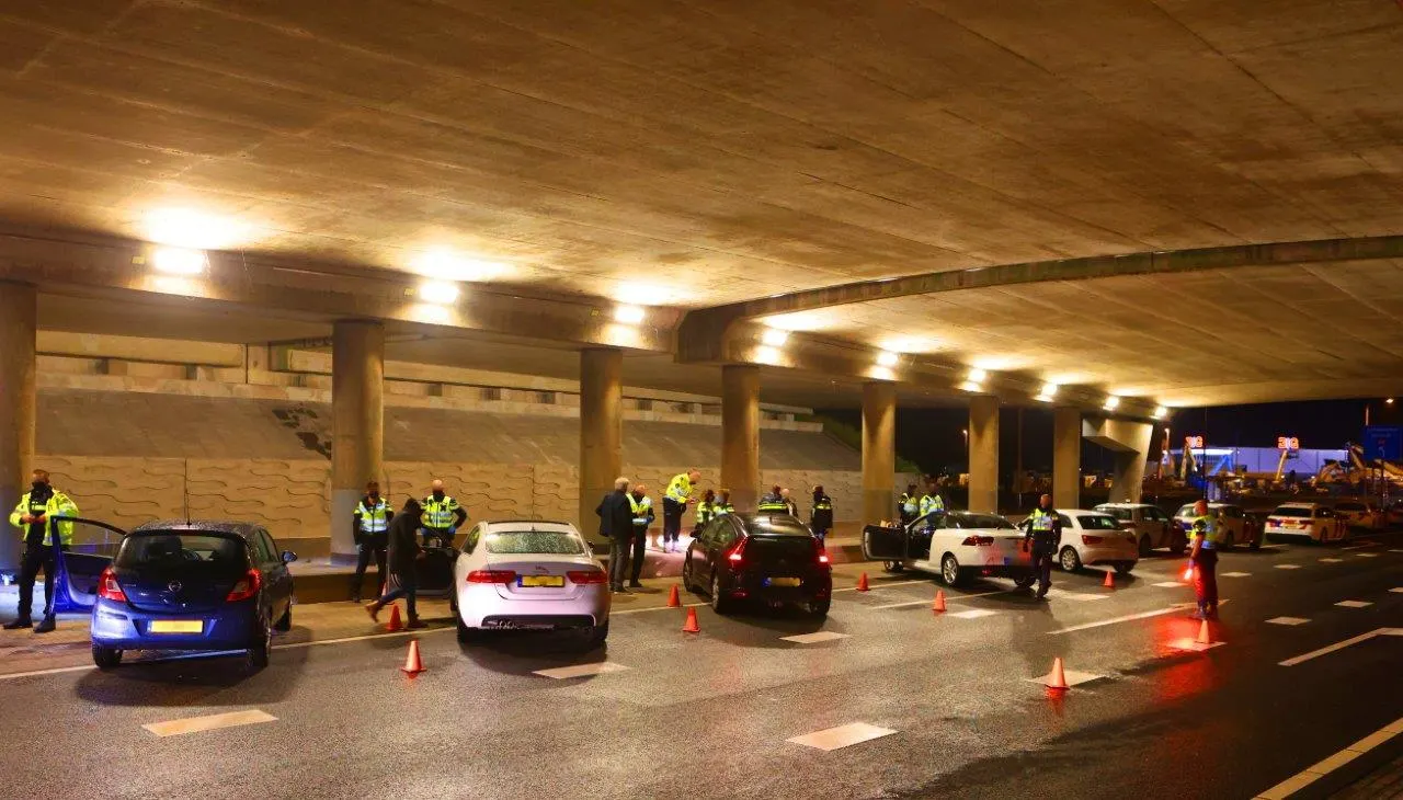 Man met wapen aangehouden bij controle nabij fruitbedrijf Hedel