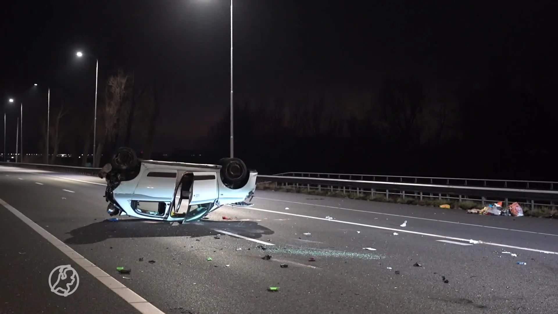 Auto slaat over de kop bij ongeluk op A9 bij Akersloot
